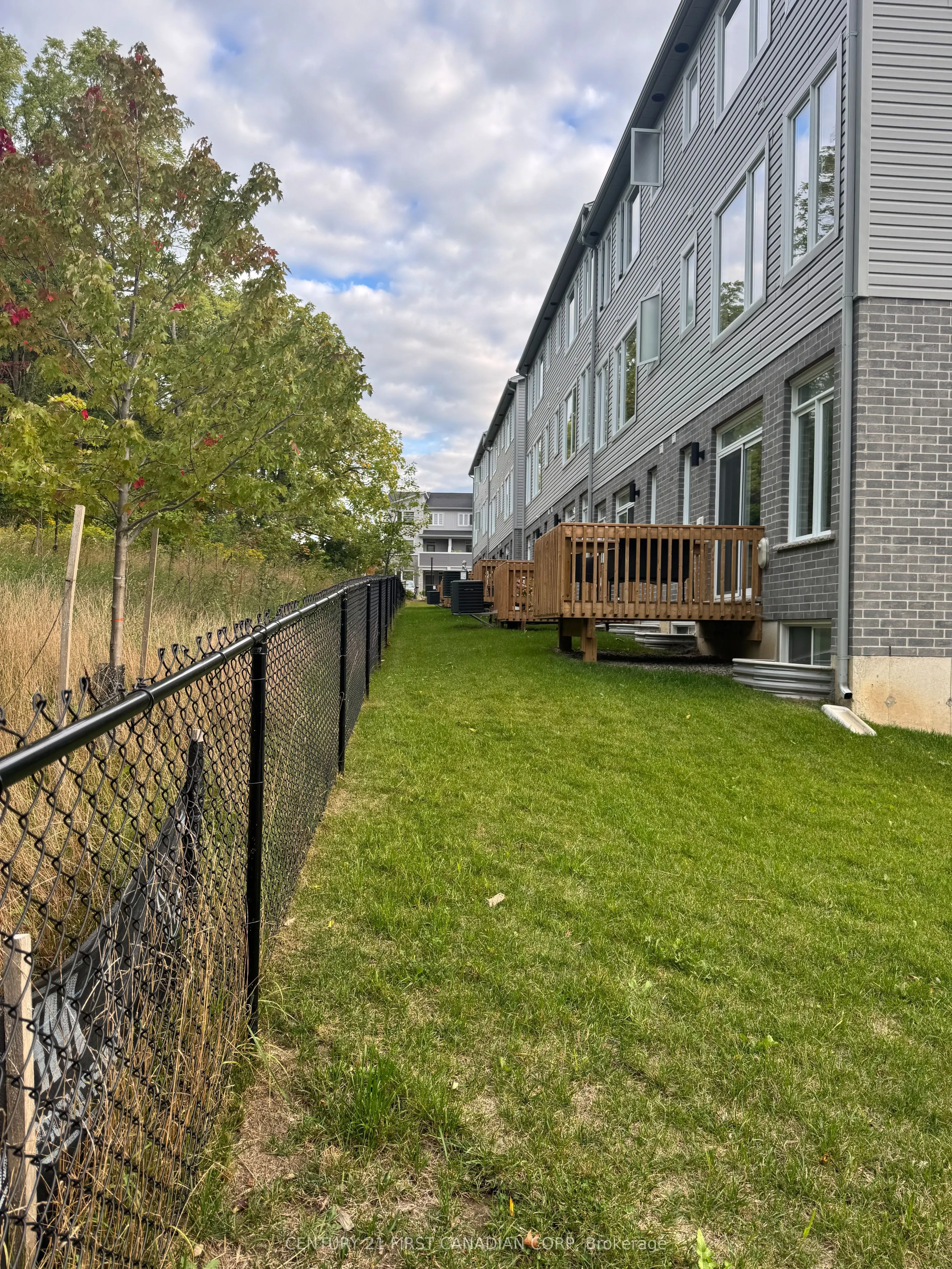 990 DEVERON Crescent, #49