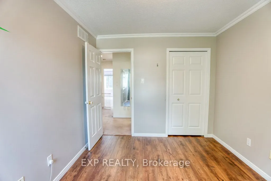 4626 OGILVIE Walk Crescent