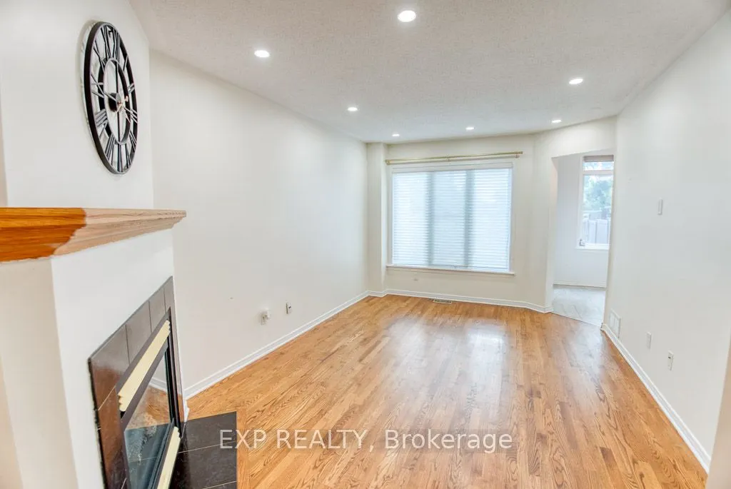4626 OGILVIE Walk Crescent