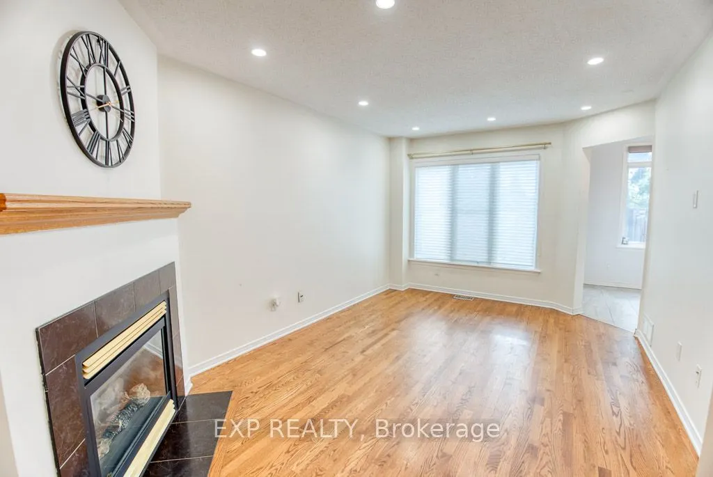 4626 OGILVIE Walk Crescent