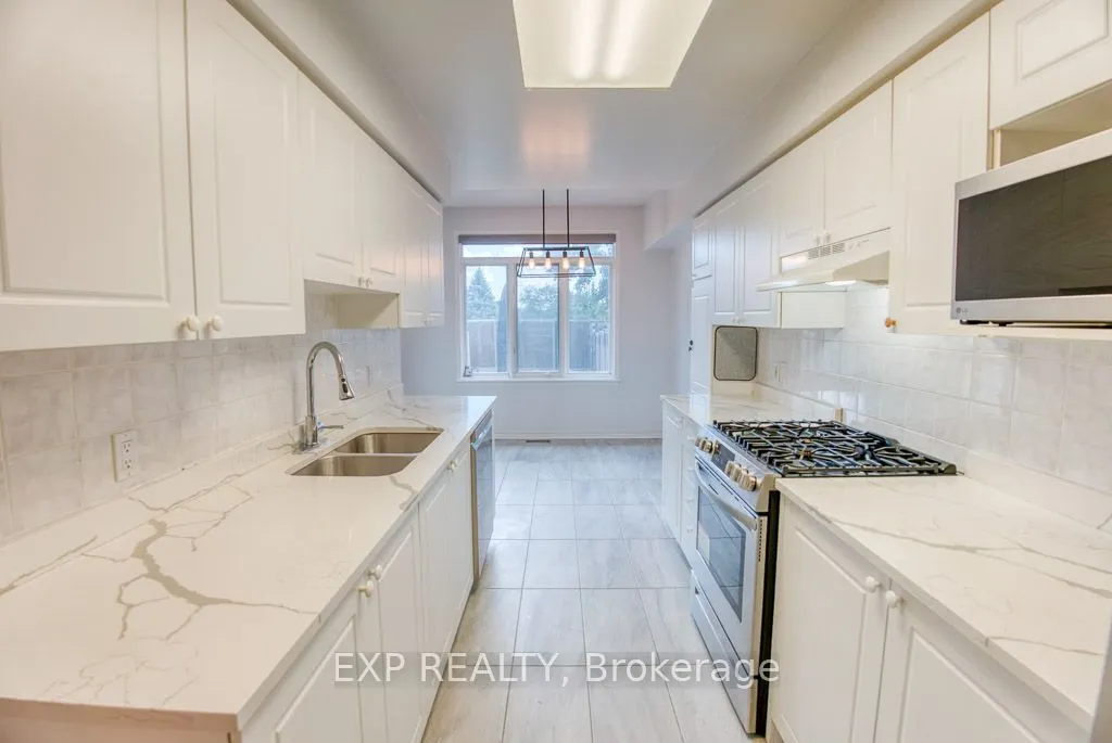 4626 OGILVIE Walk Crescent