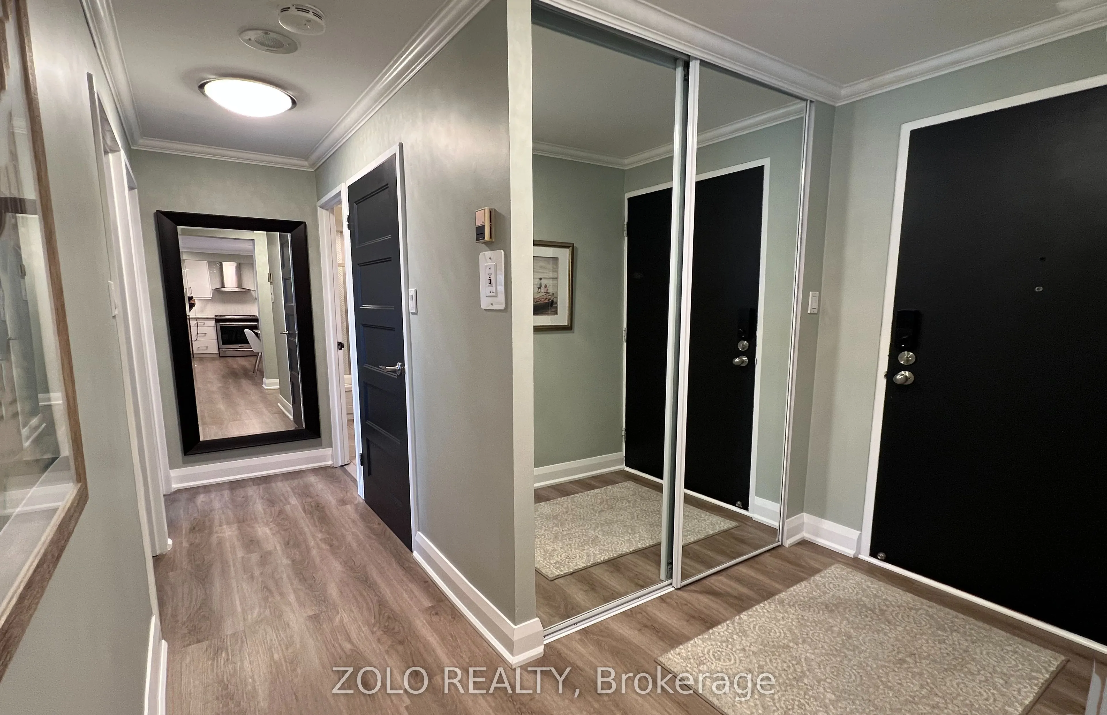 915 Elmsmere Road, #1011