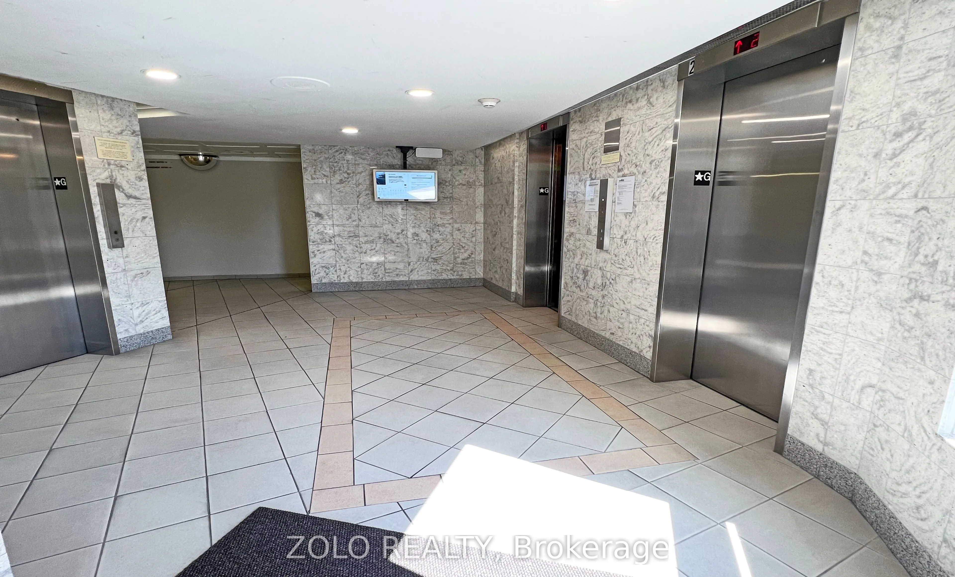 915 Elmsmere Road, #1011