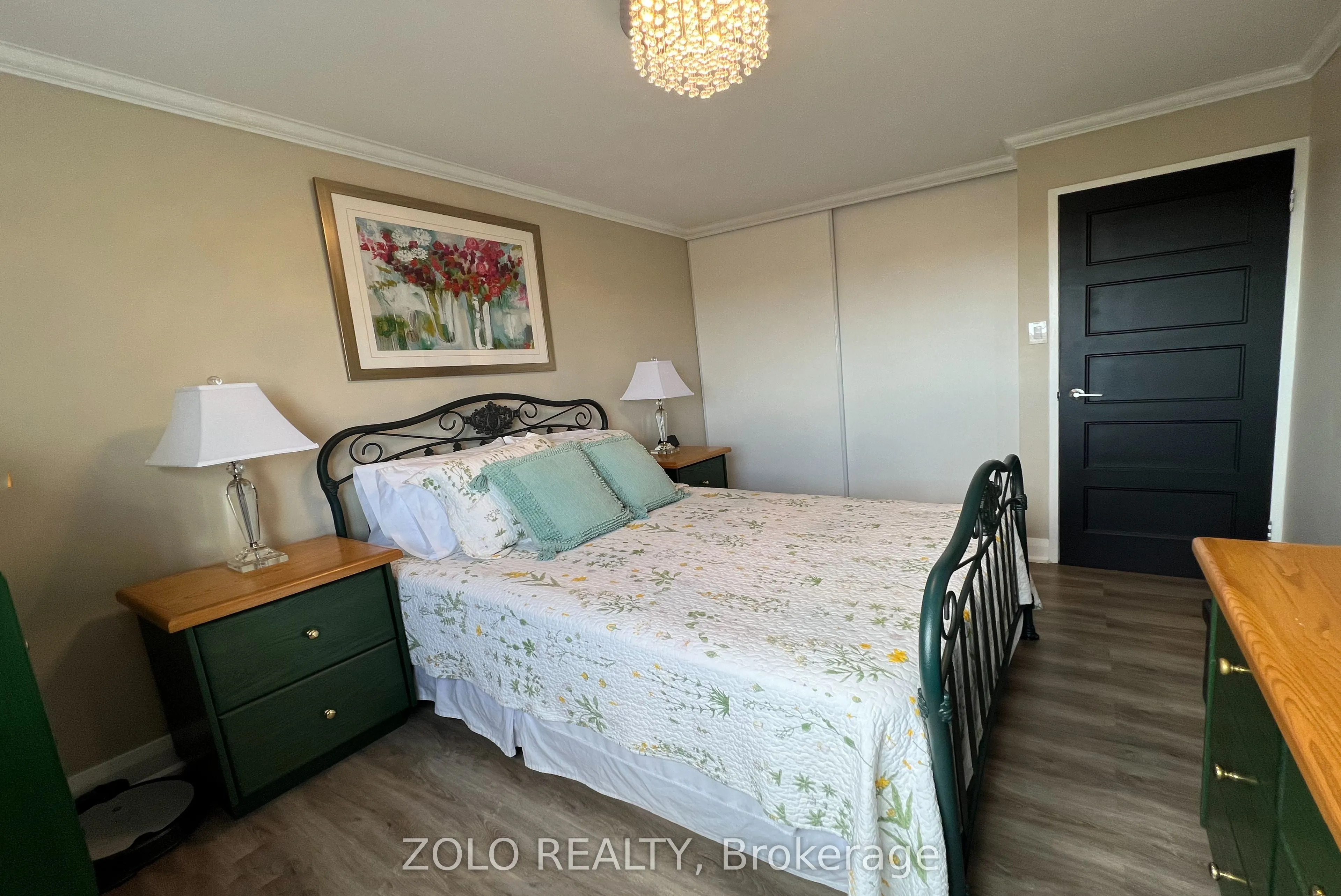 915 Elmsmere Road, #1011