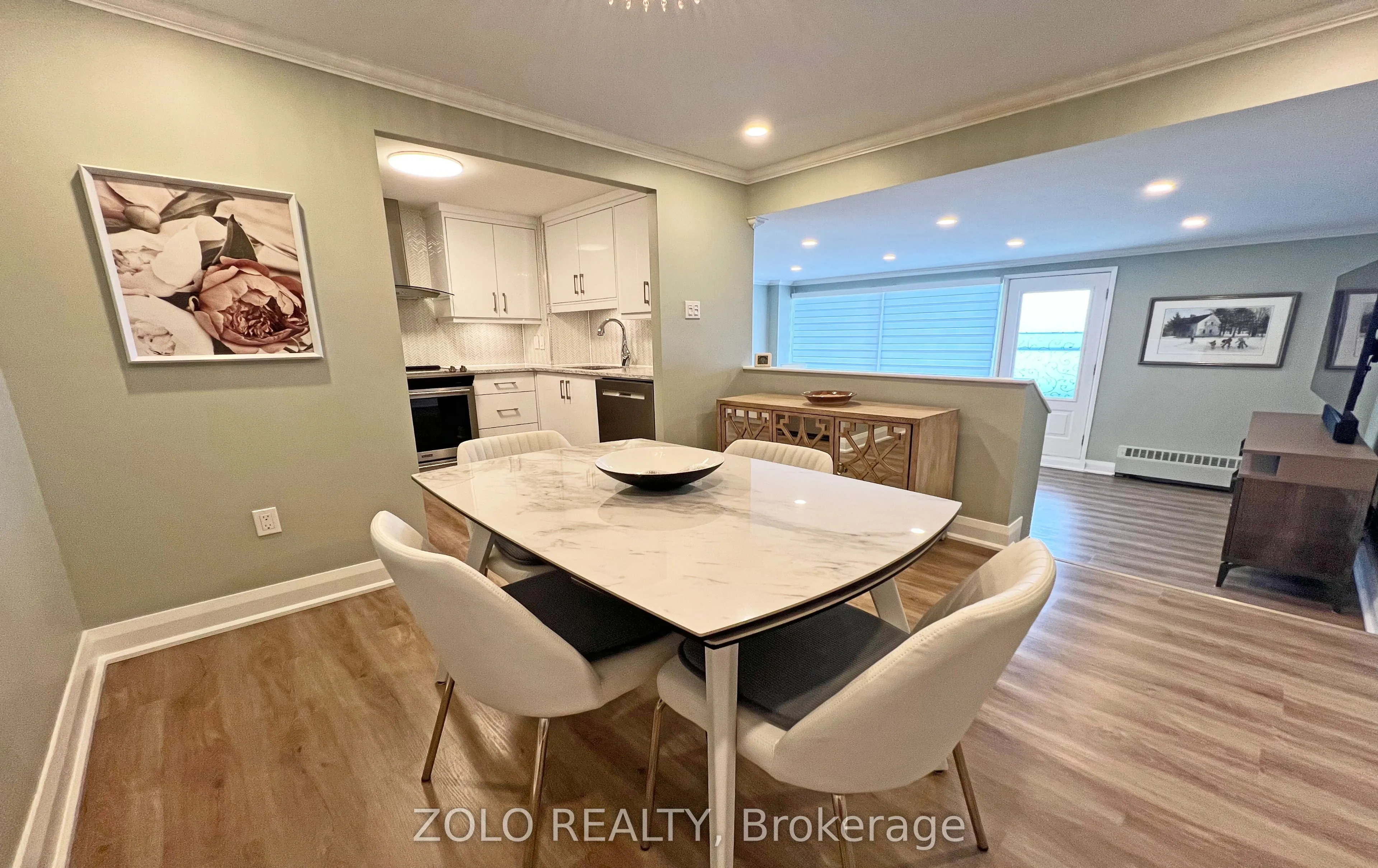 915 Elmsmere Road, #1011