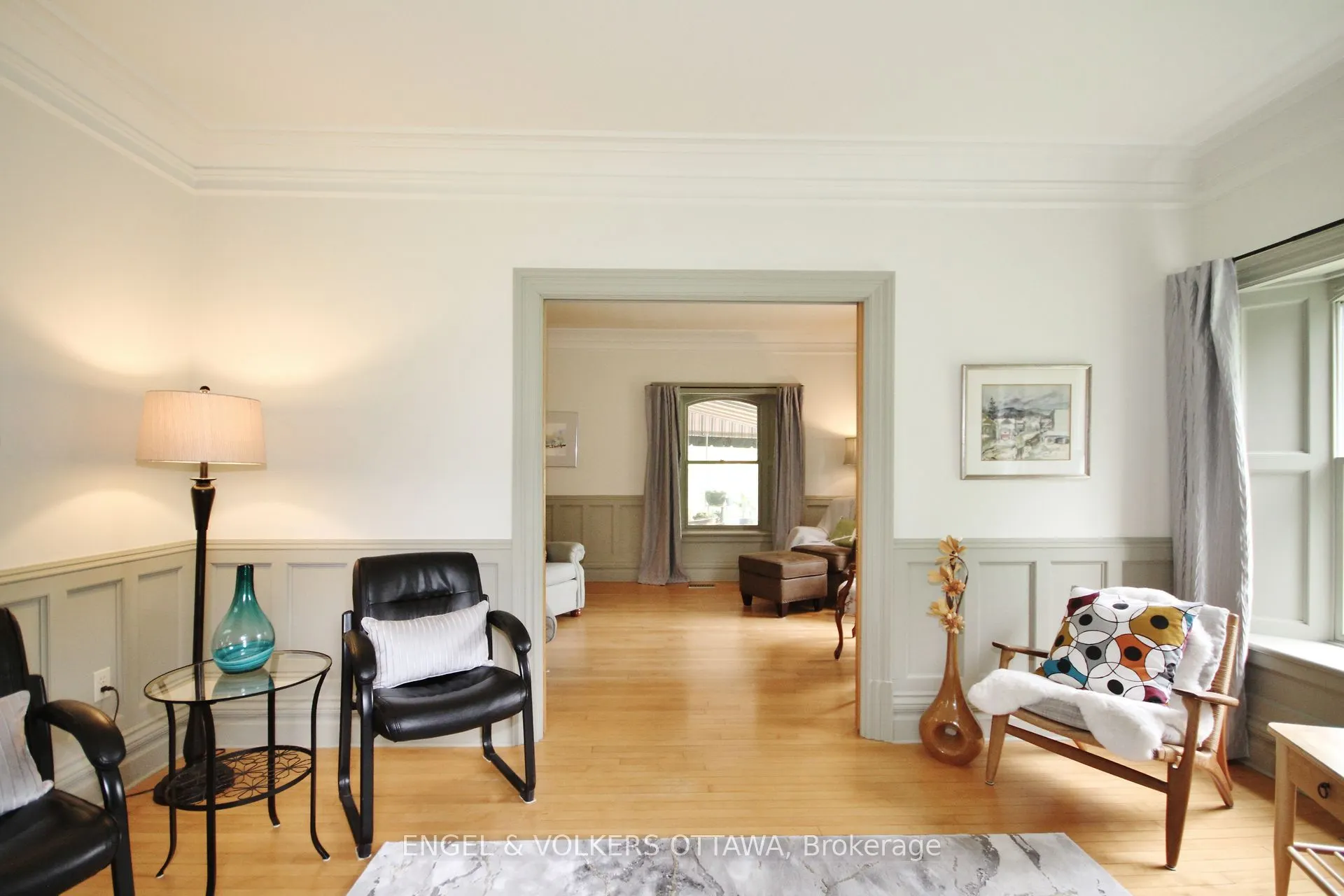 3000/2980 ROGER STEVENS Drive