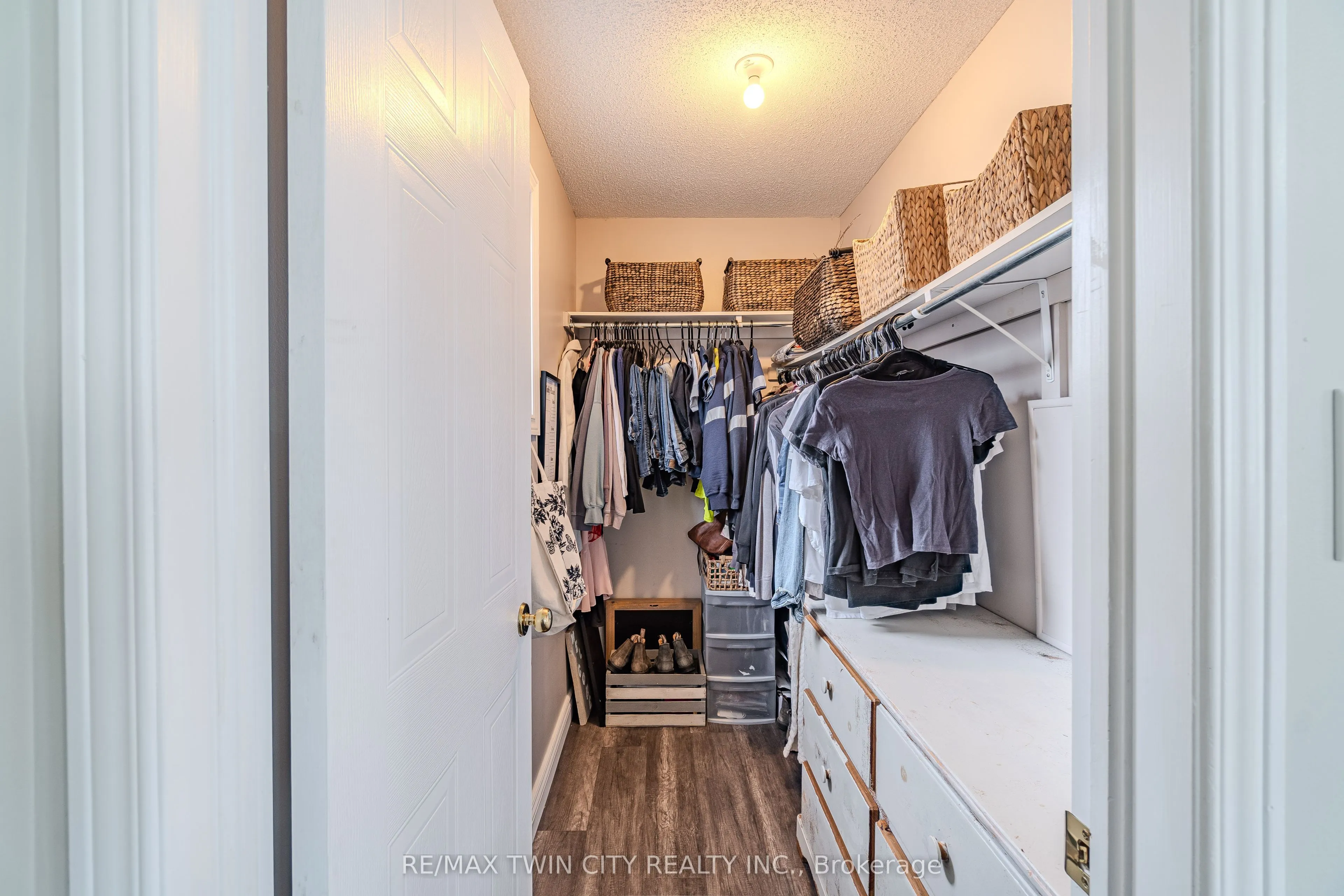 111 Amanda Walk