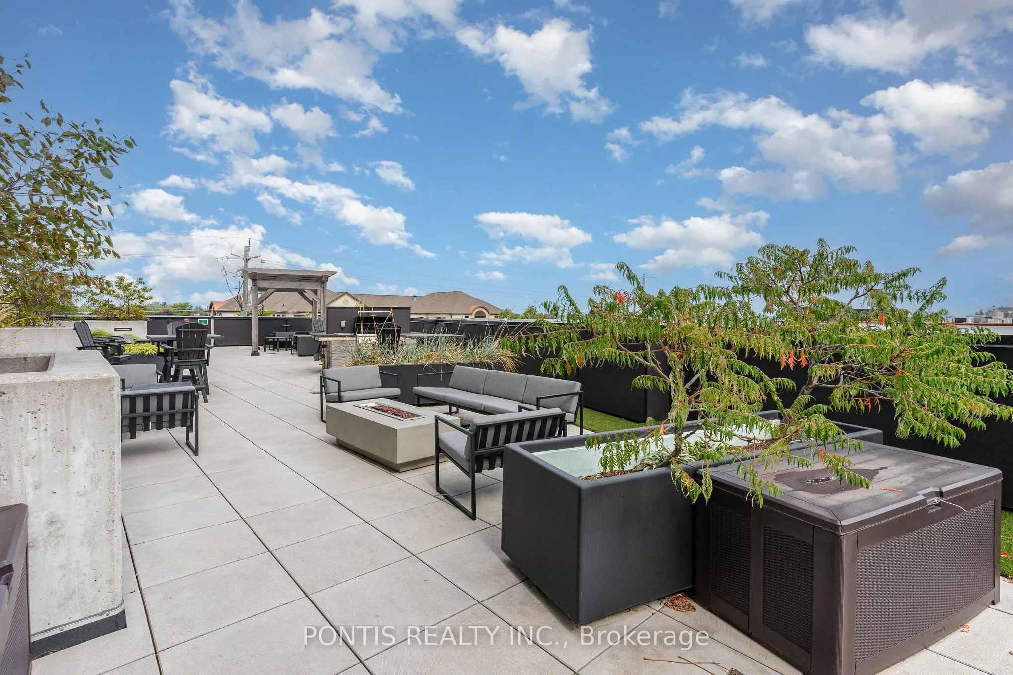 251 Northfield Drive E, #207