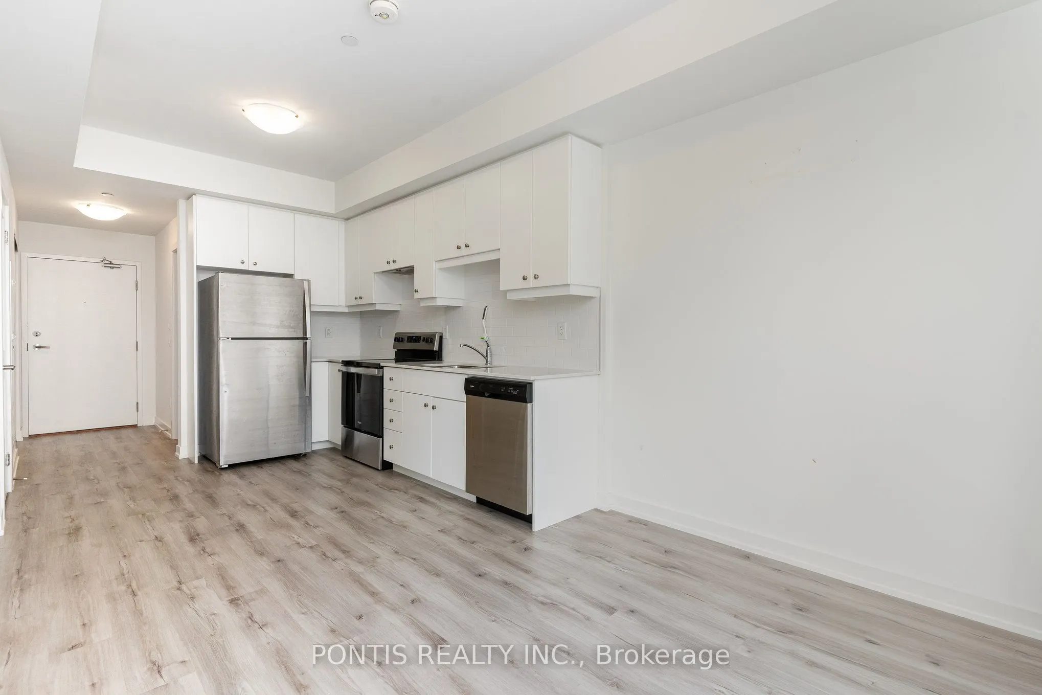 251 Northfield Drive E, #207