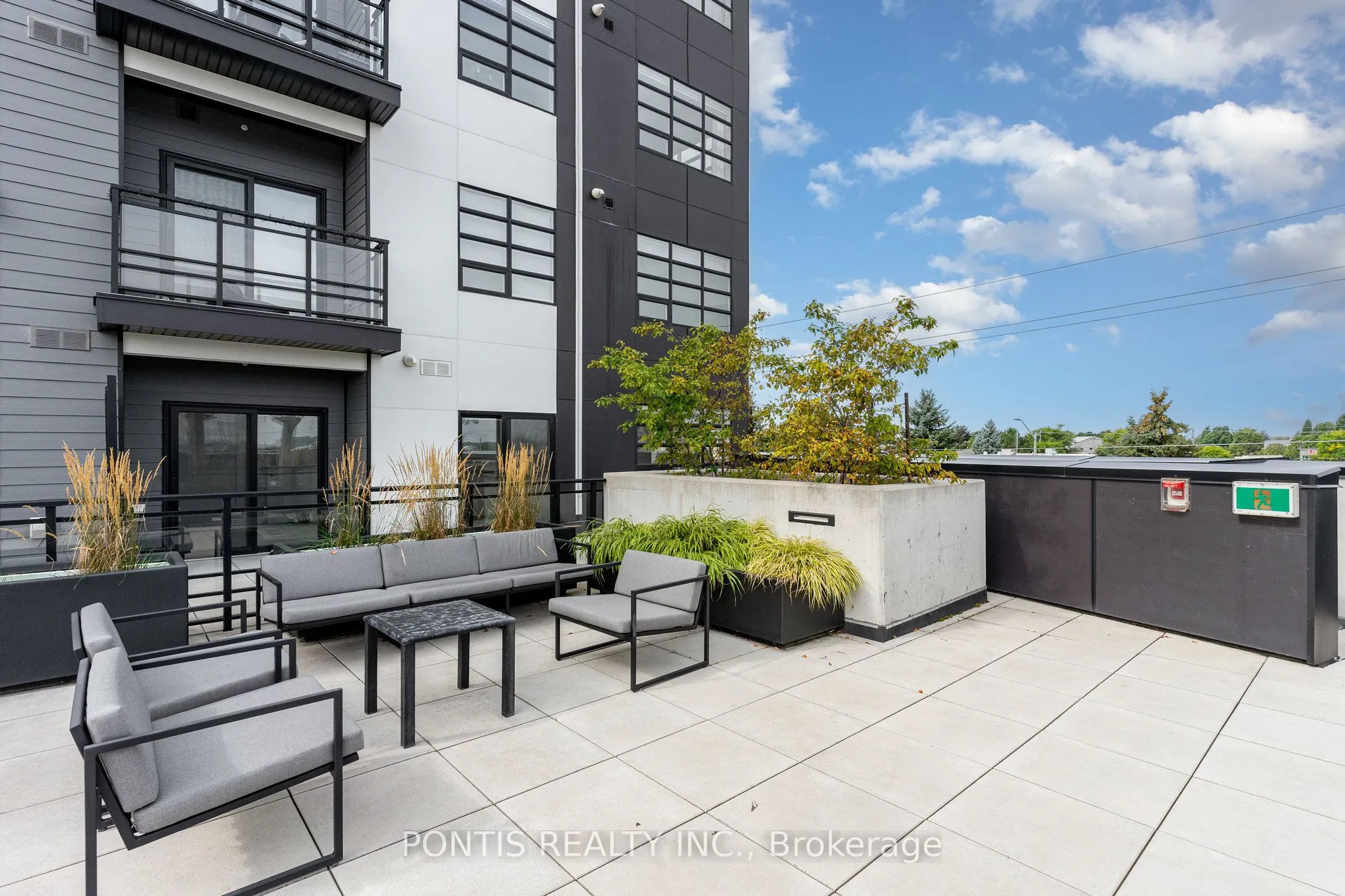 251 Northfield Drive E, #207