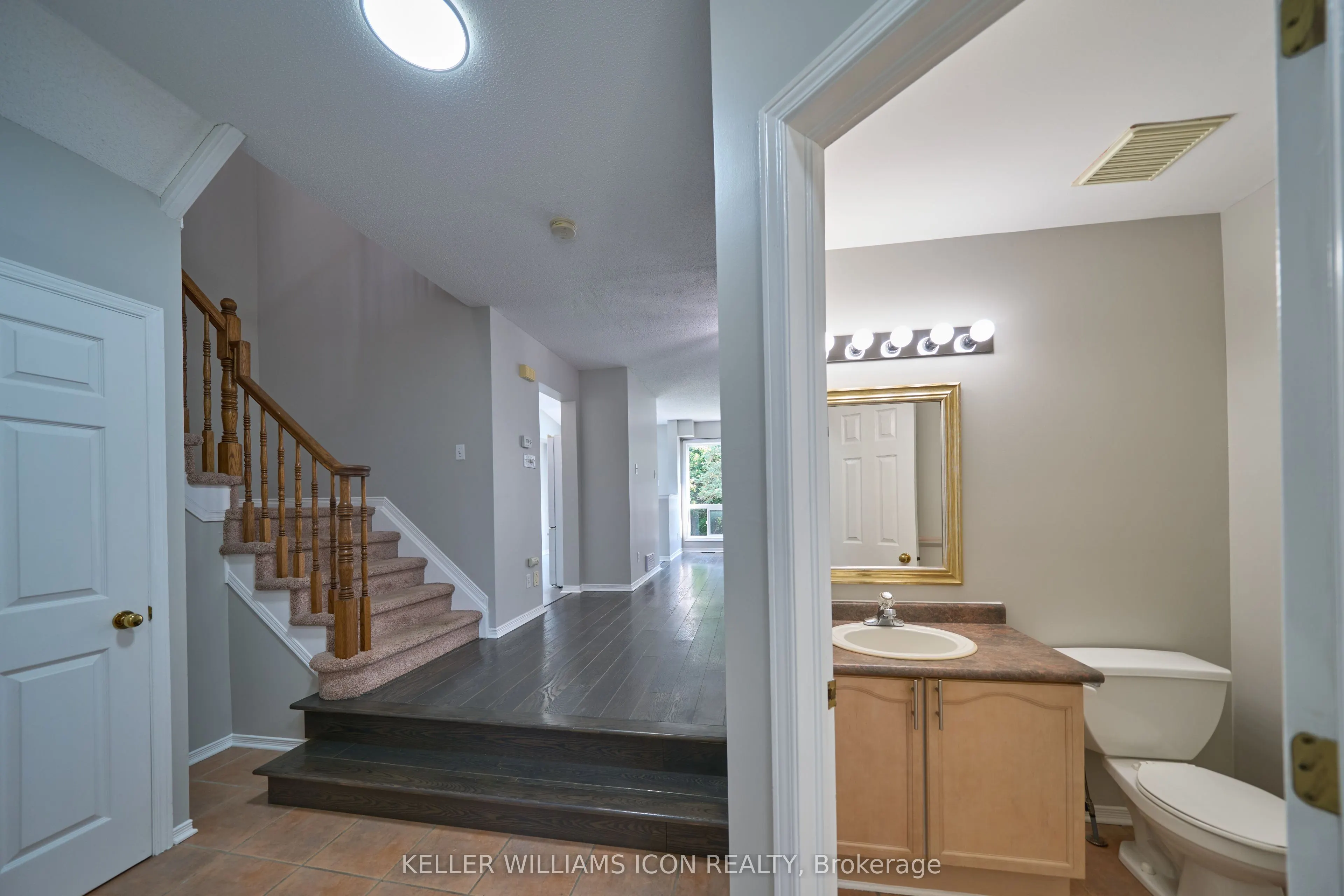 71 Hemlo Crescent