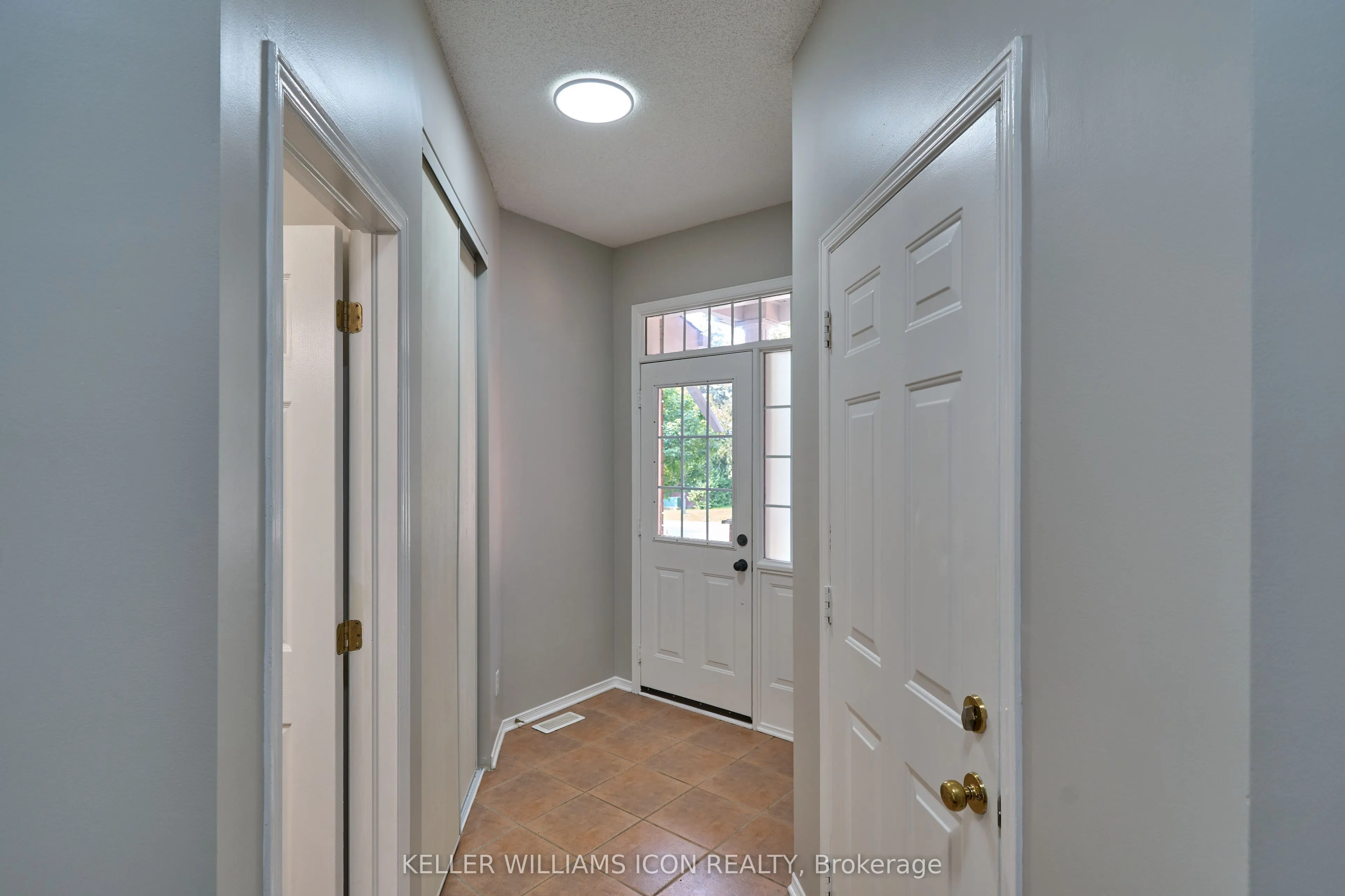 71 Hemlo Crescent
