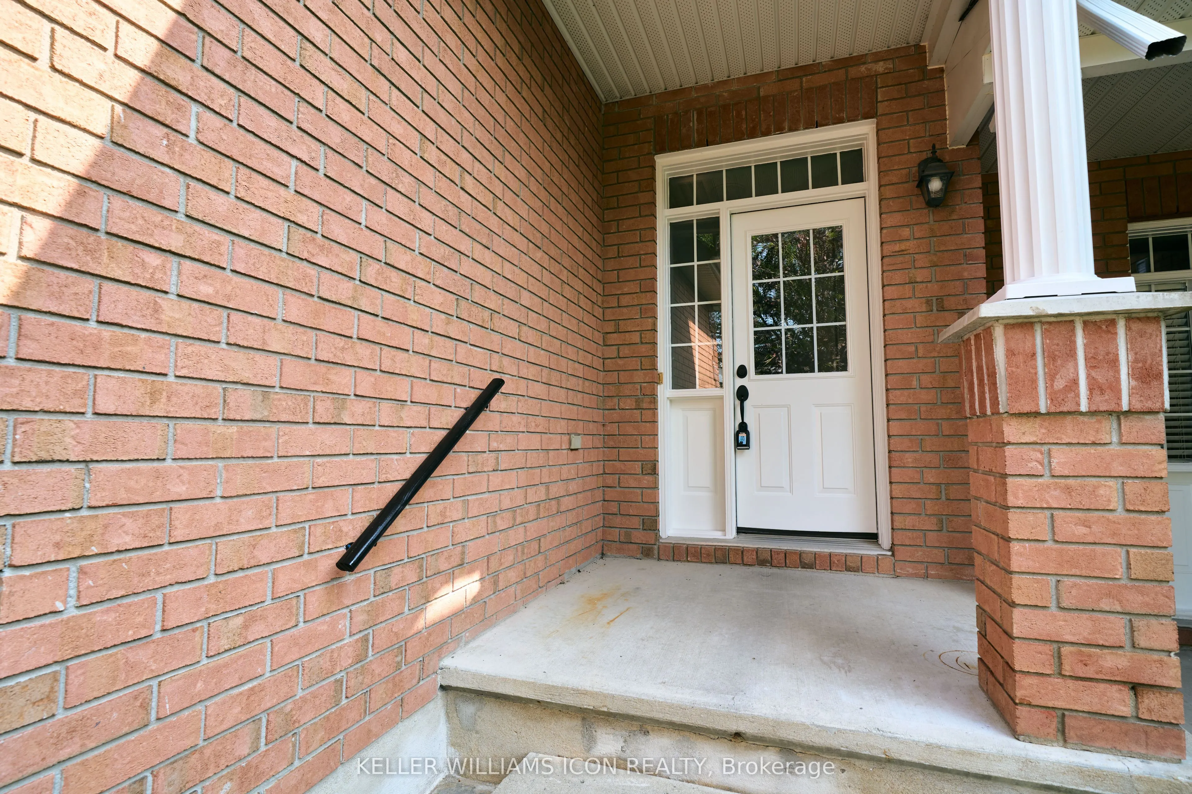 71 Hemlo Crescent