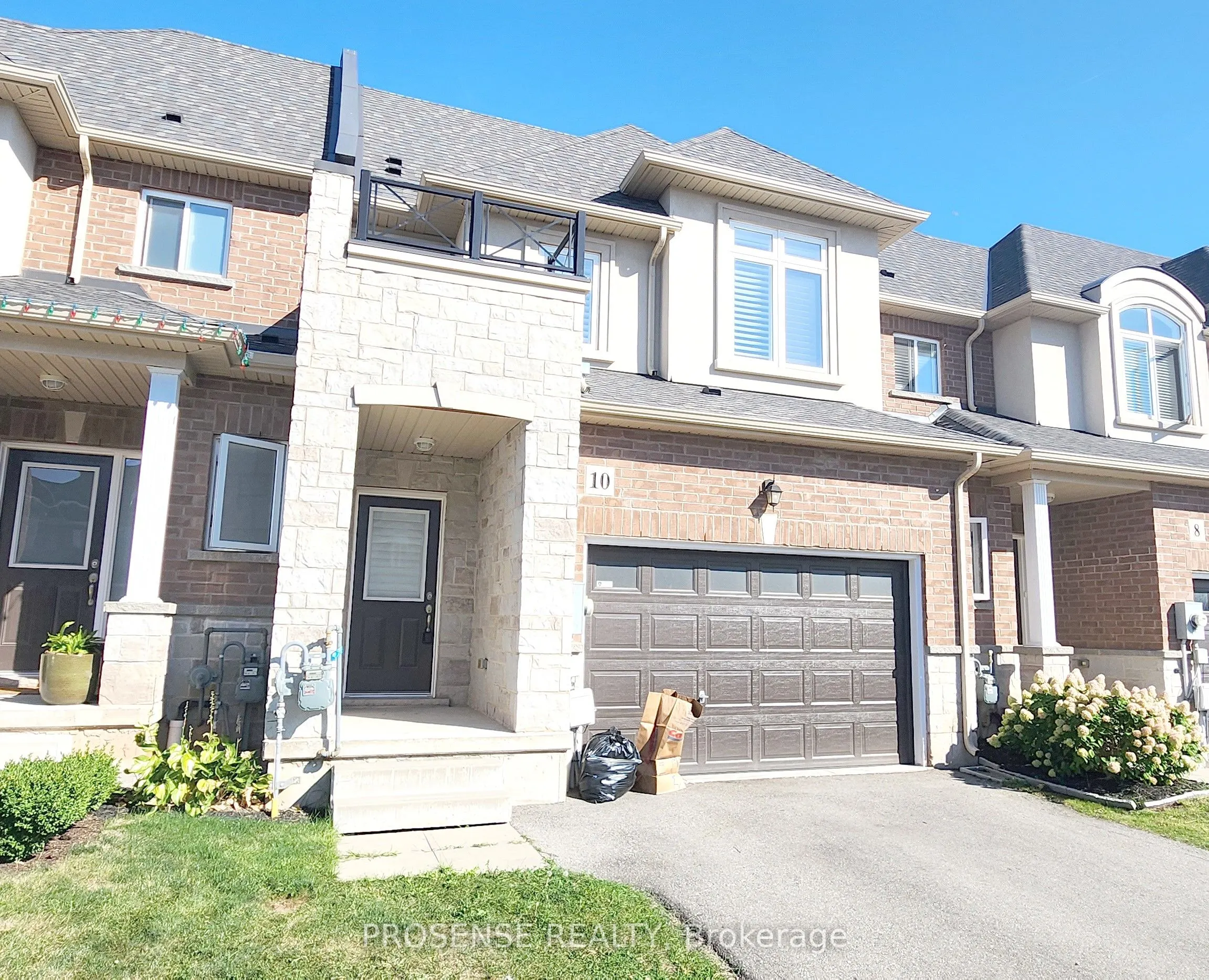 10 pinot Crescent