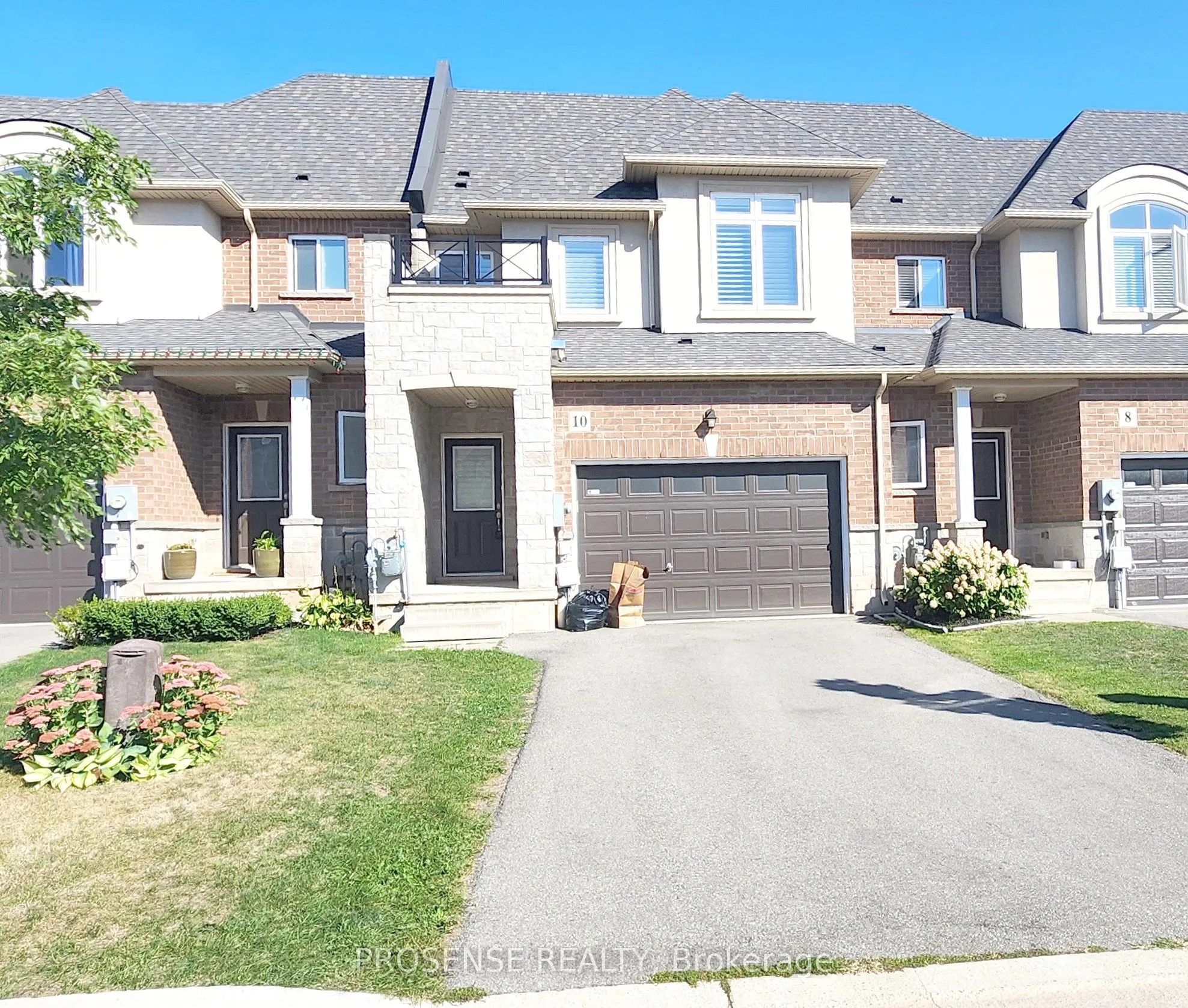 10 pinot Crescent