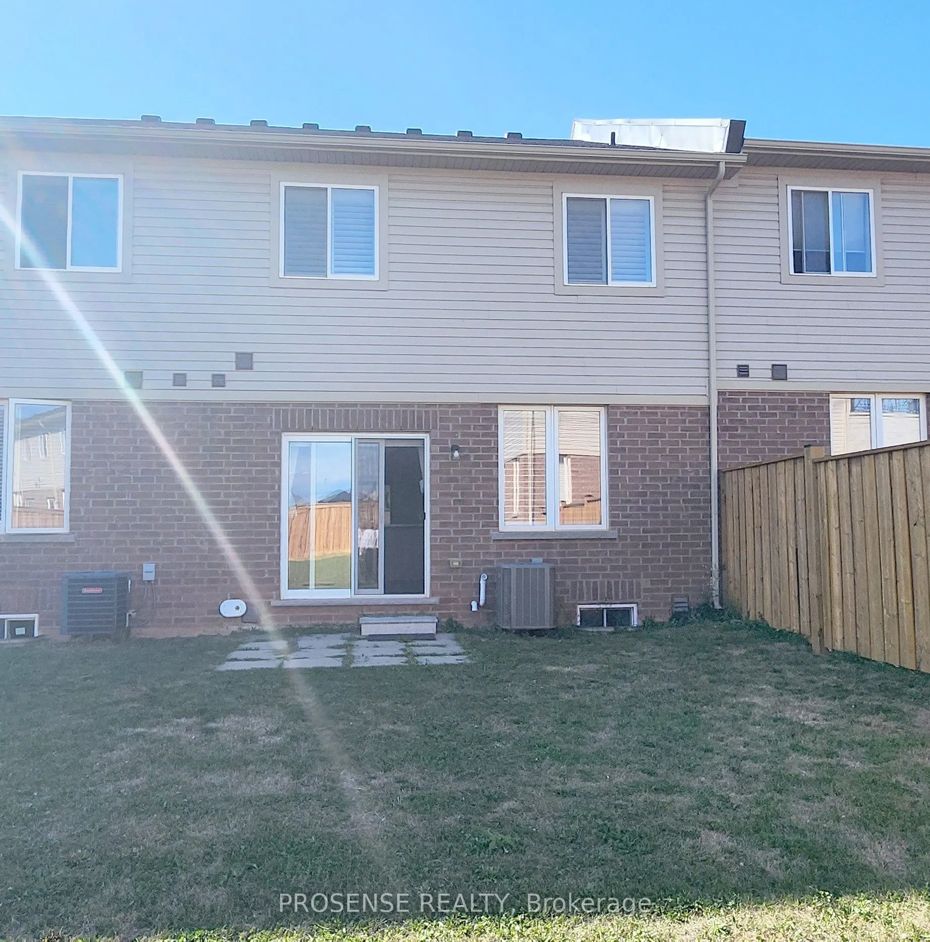 10 pinot Crescent