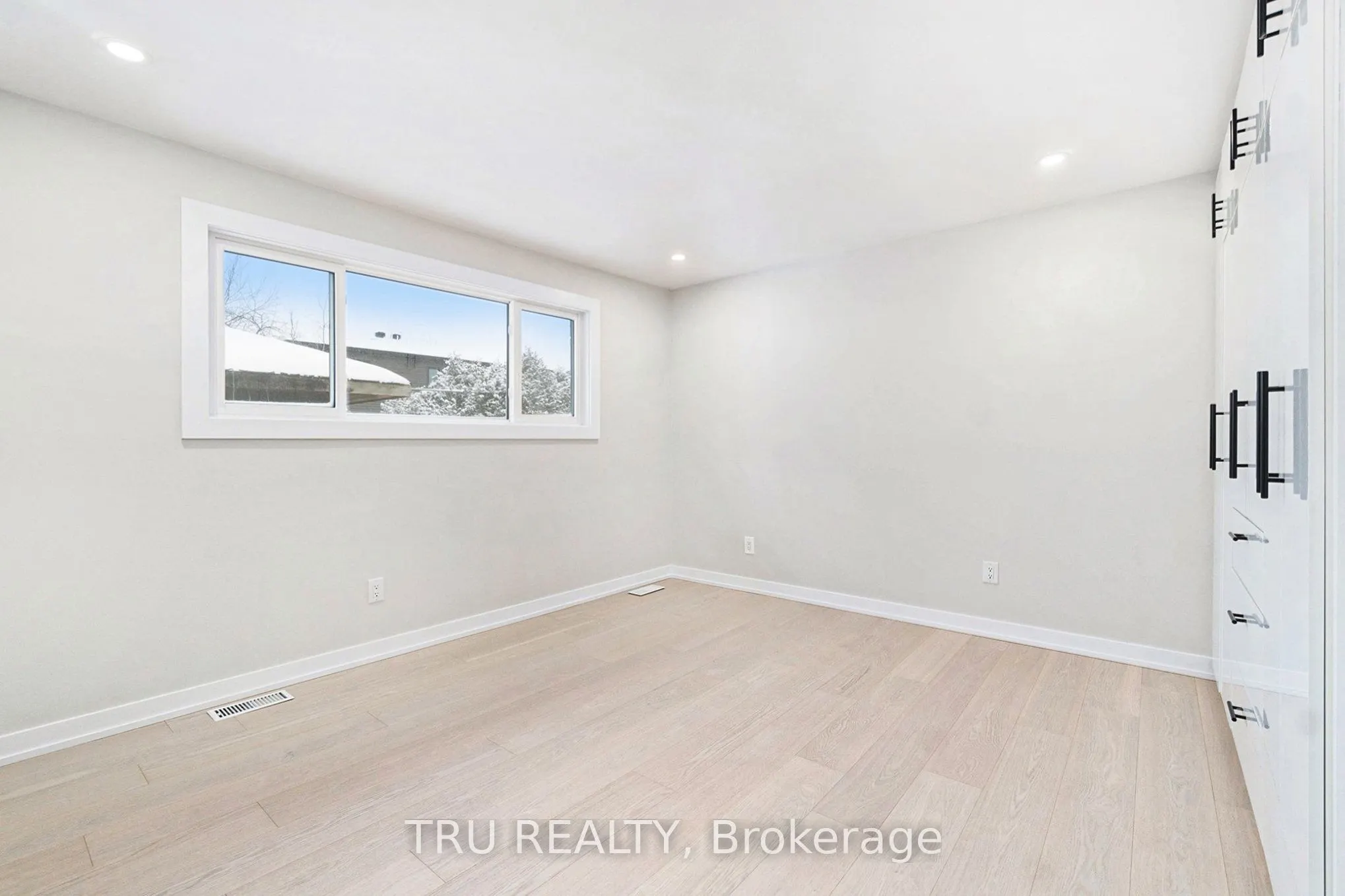 39 Sunnycrest Drive