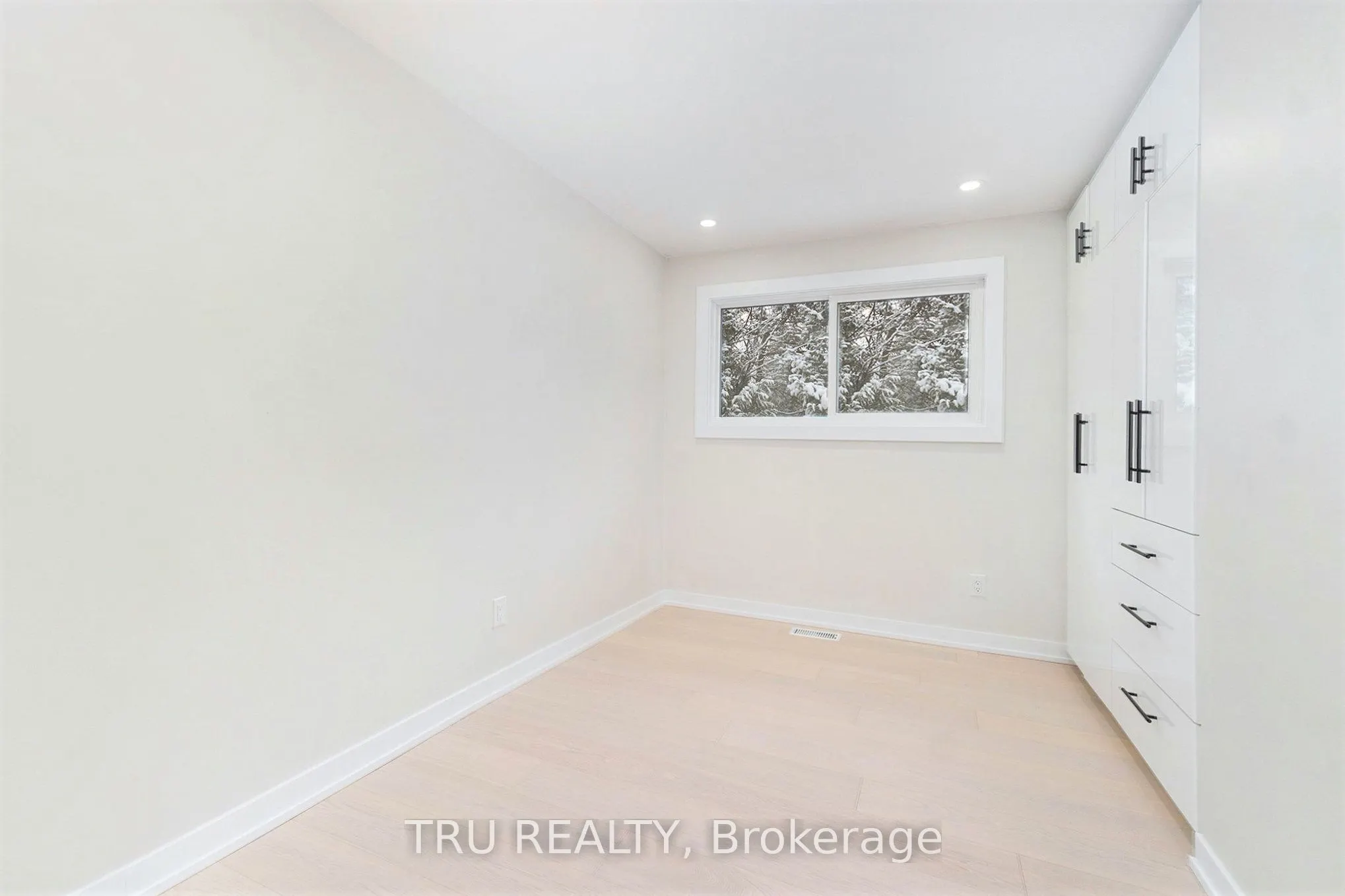 39 Sunnycrest Drive