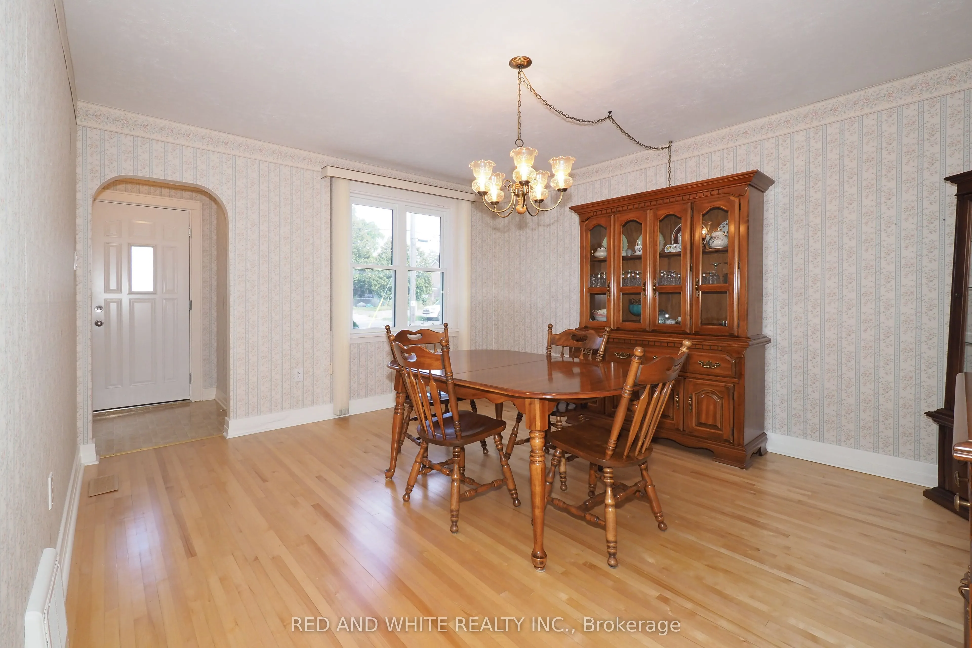 111 North Drive N