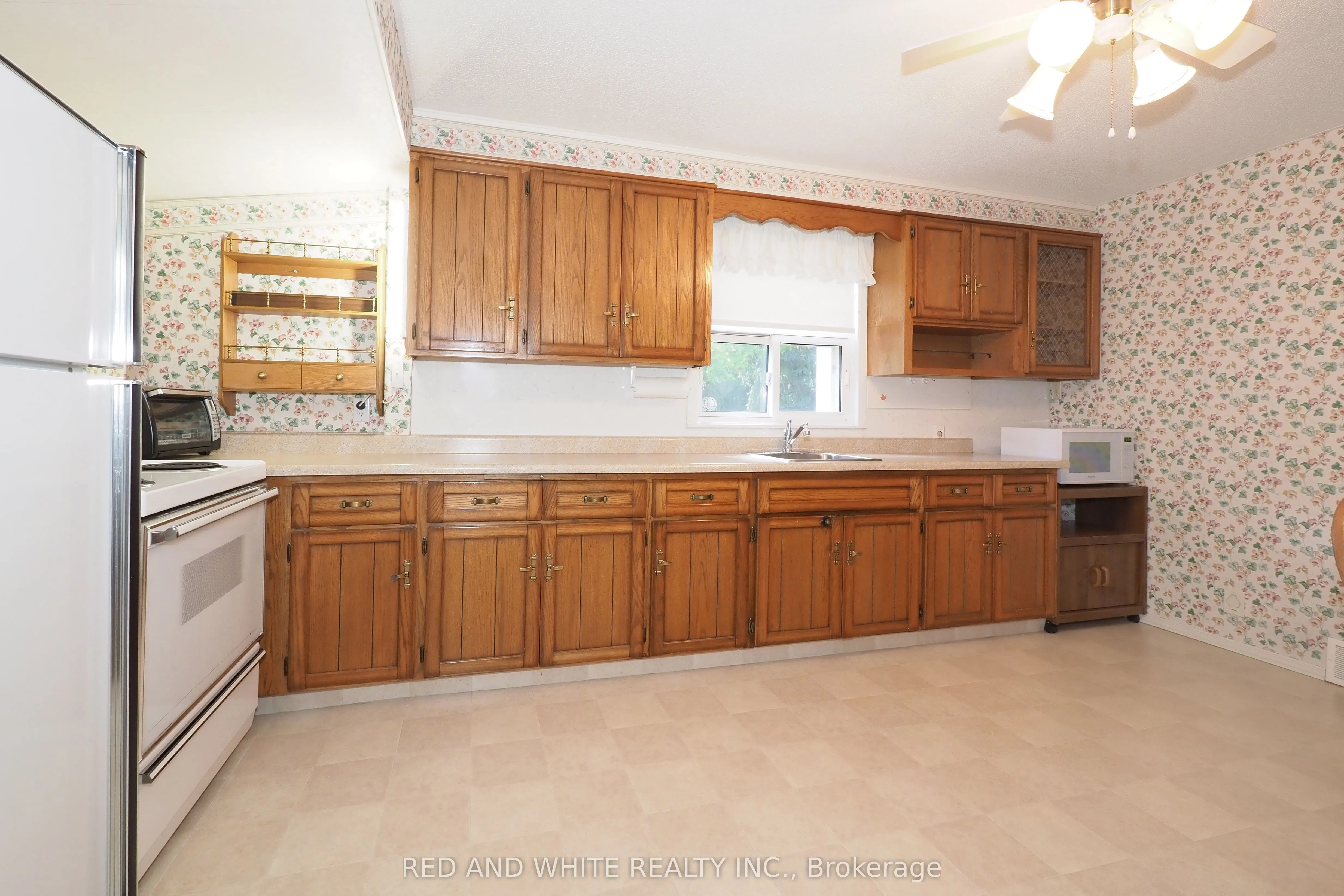 111 North Drive N