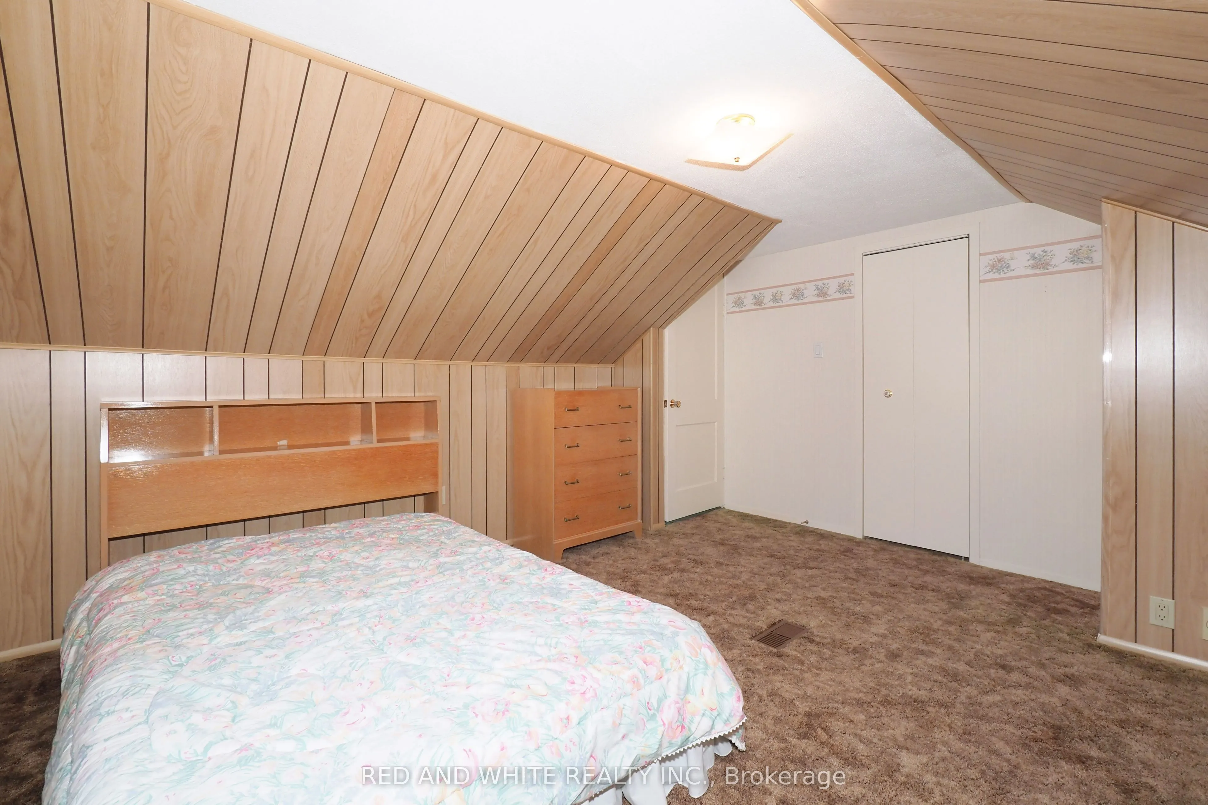 111 North Drive N