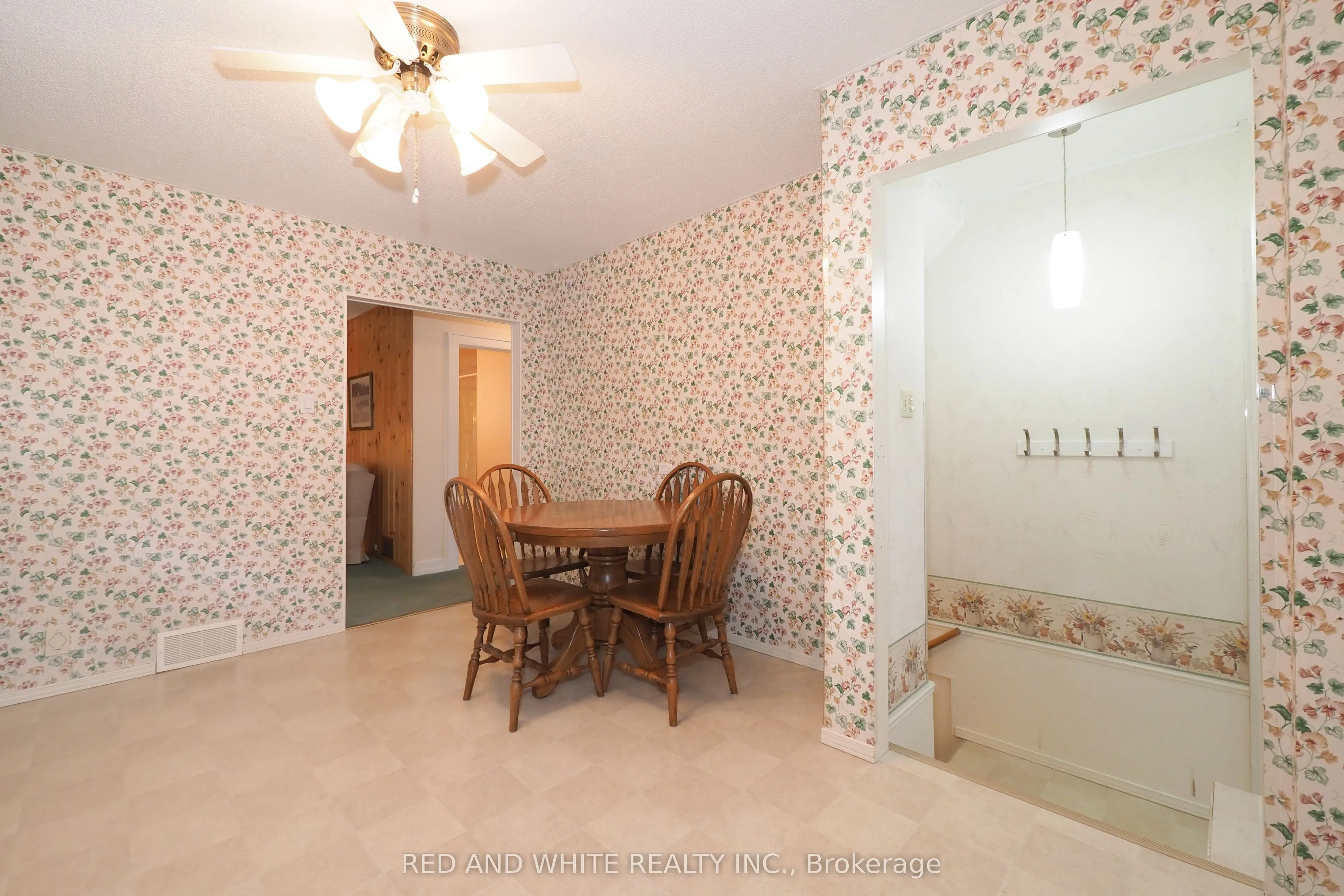 111 North Drive N