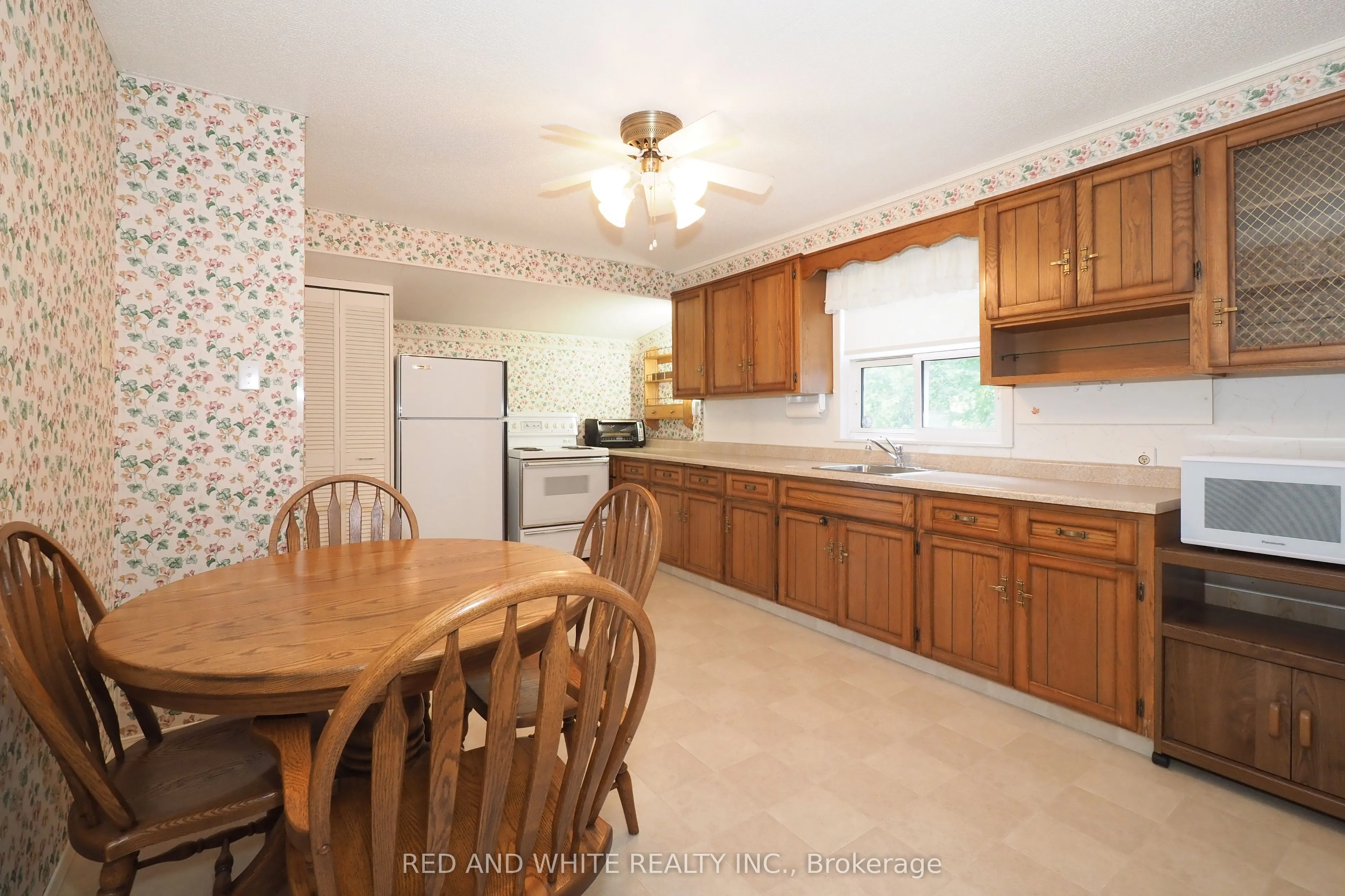 111 North Drive N