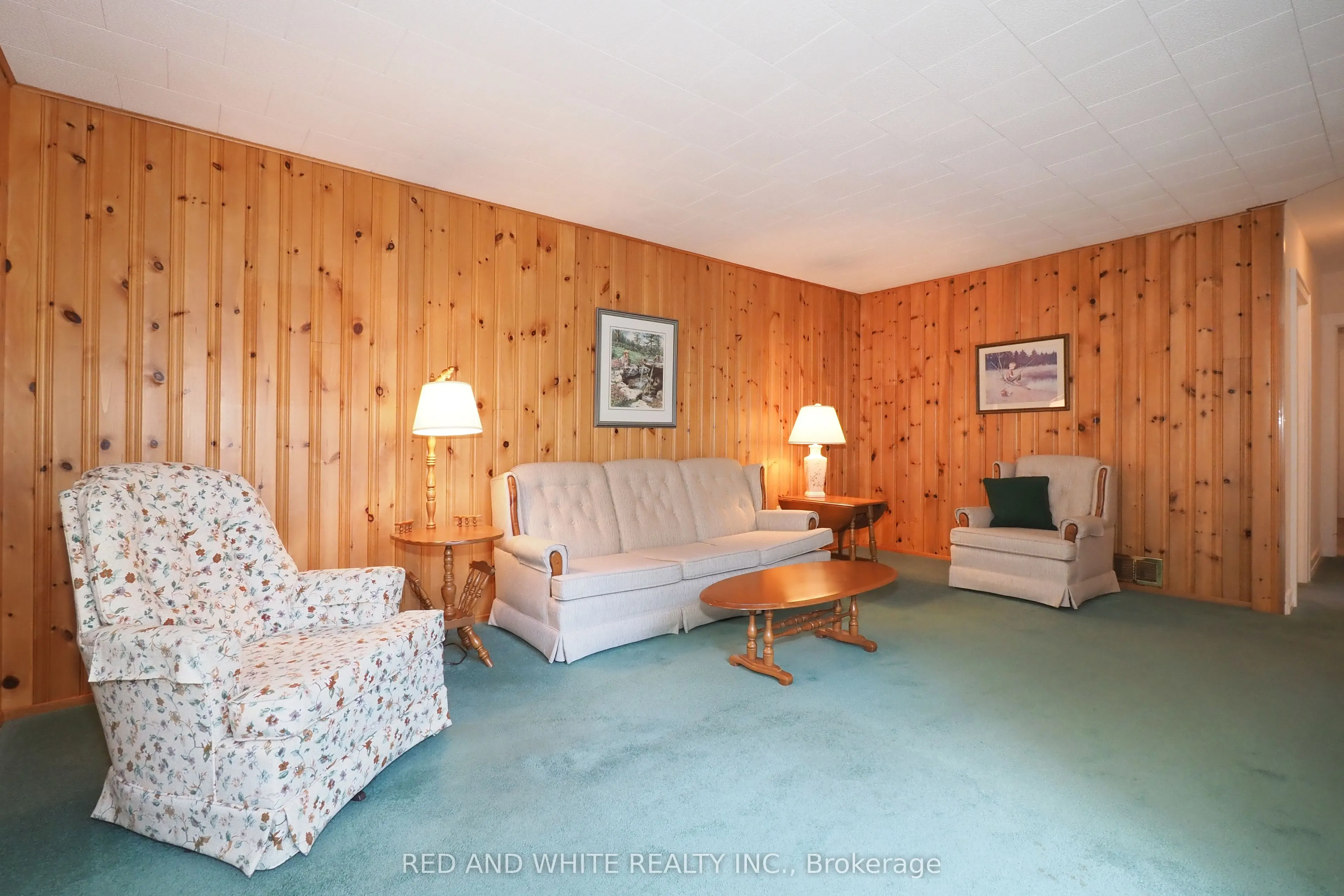 111 North Drive N