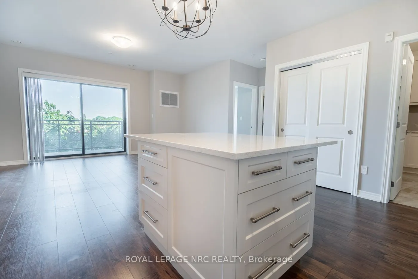 379 SCOTT Street, #404