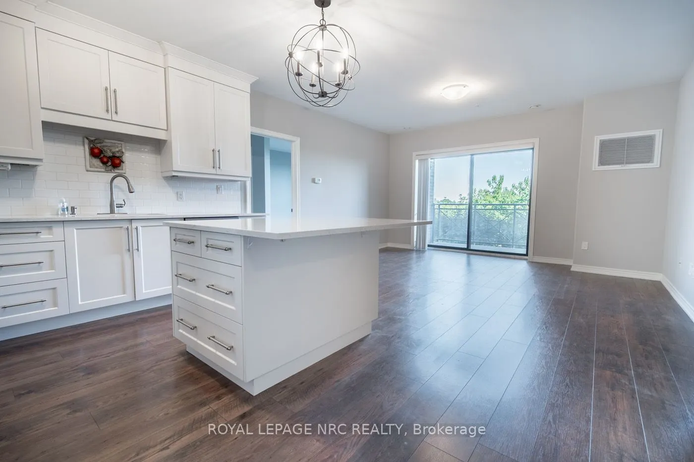 379 SCOTT Street, #404