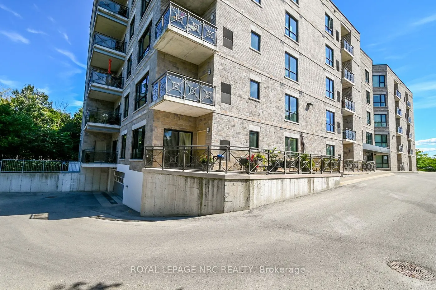 379 SCOTT Street, #404