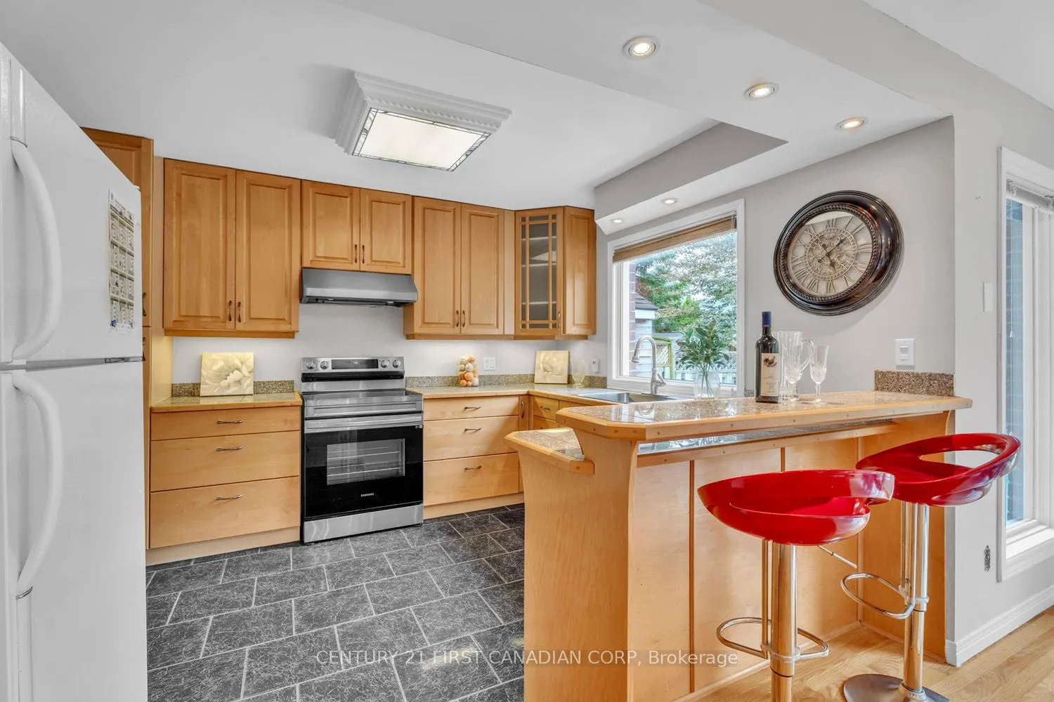 1030 AURORA Court
