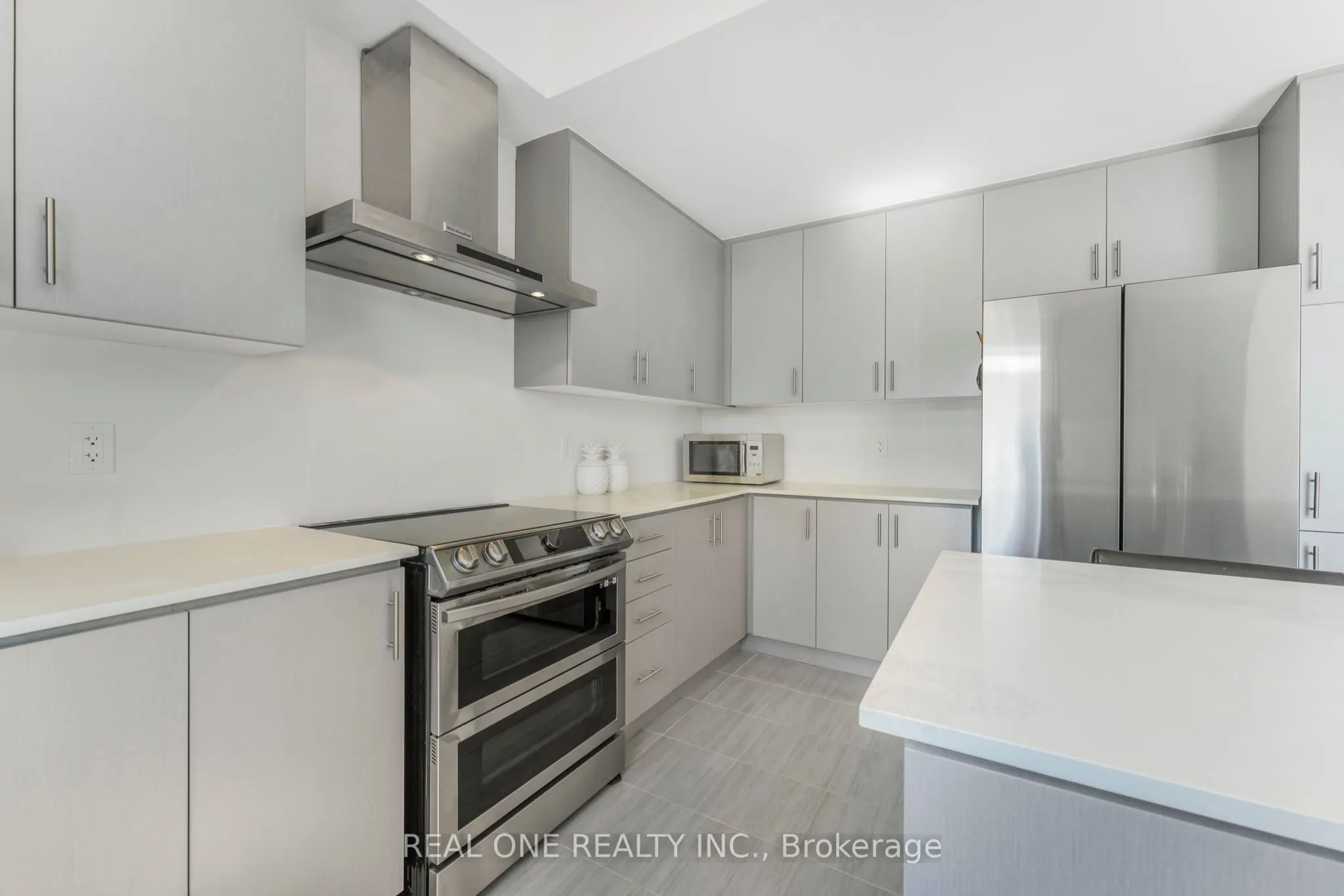 18 ORIOLE Crescent