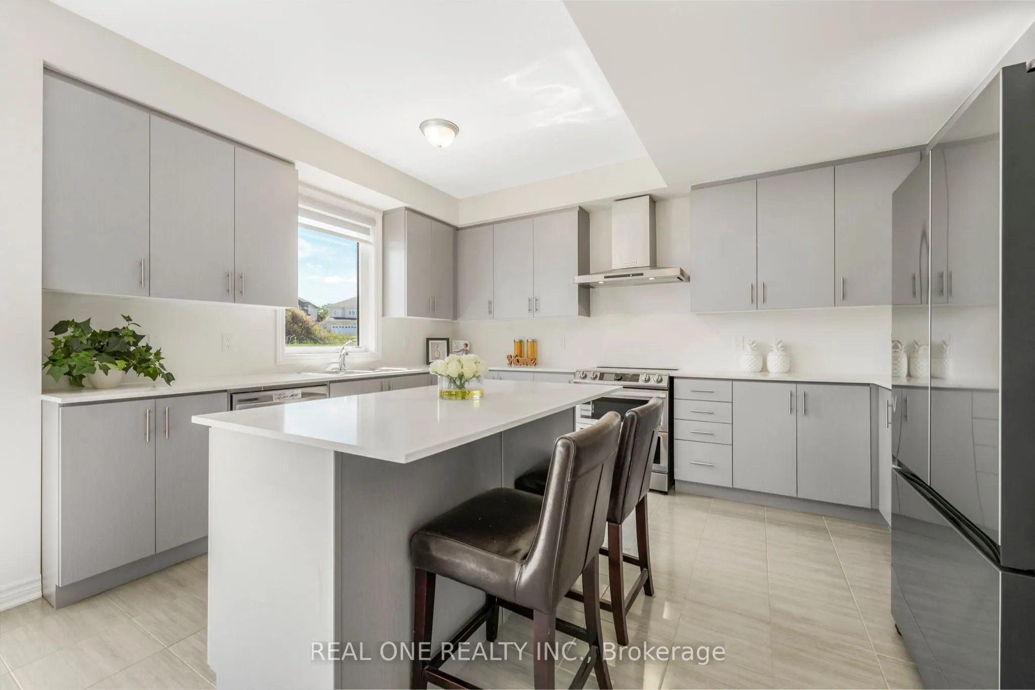 18 ORIOLE Crescent
