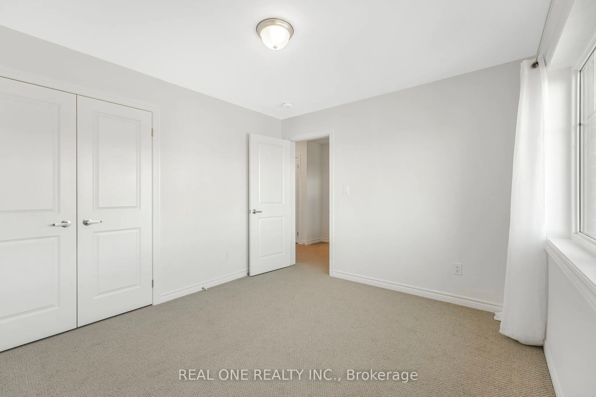 18 ORIOLE Crescent