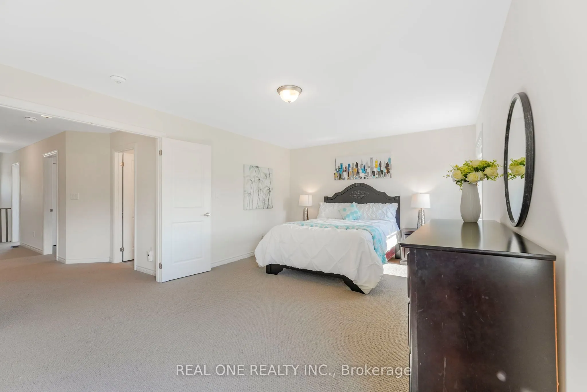 18 ORIOLE Crescent