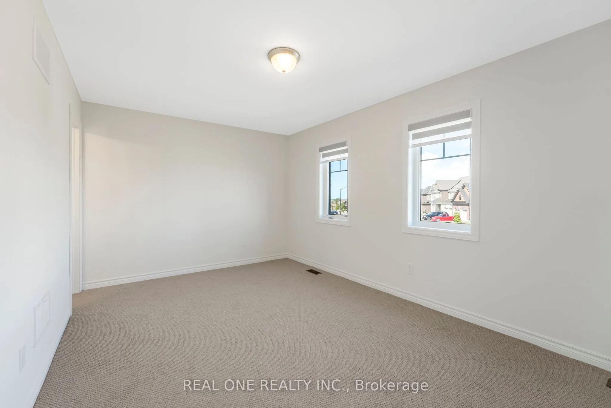 18 ORIOLE Crescent