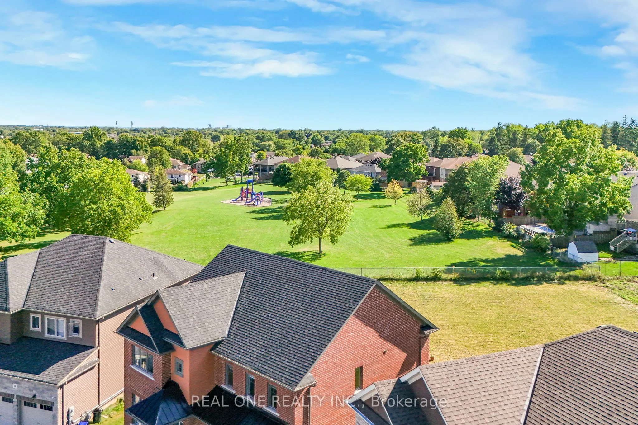 18 ORIOLE Crescent