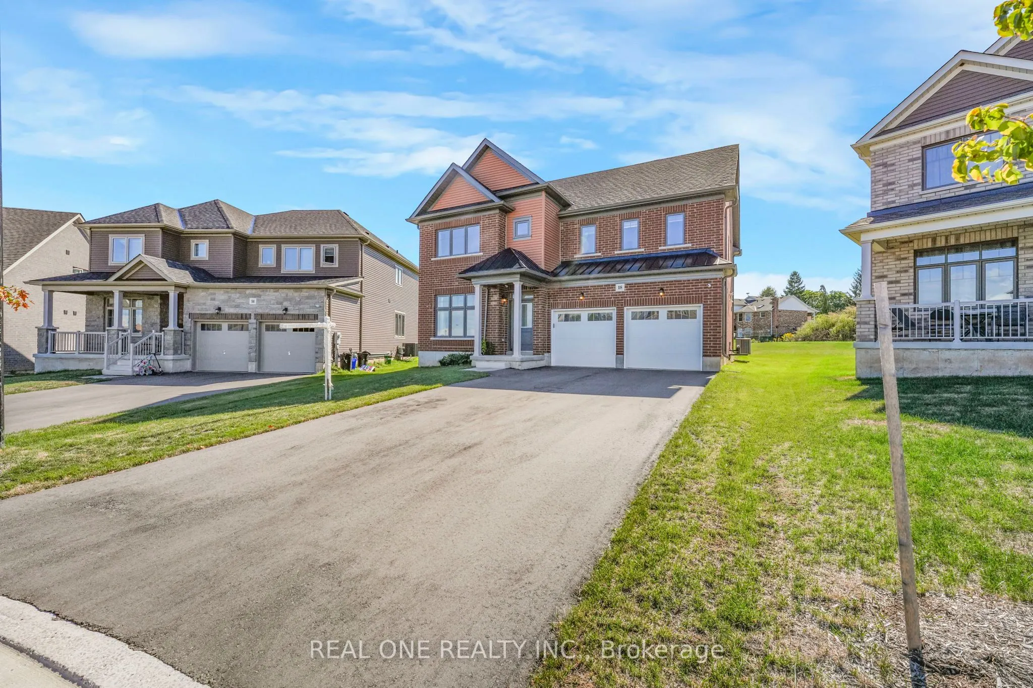 18 ORIOLE Crescent