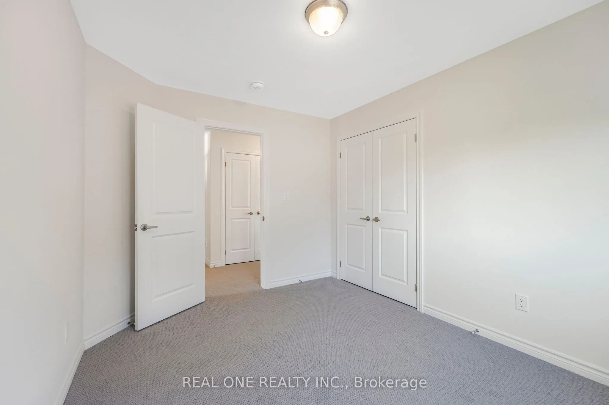18 ORIOLE Crescent