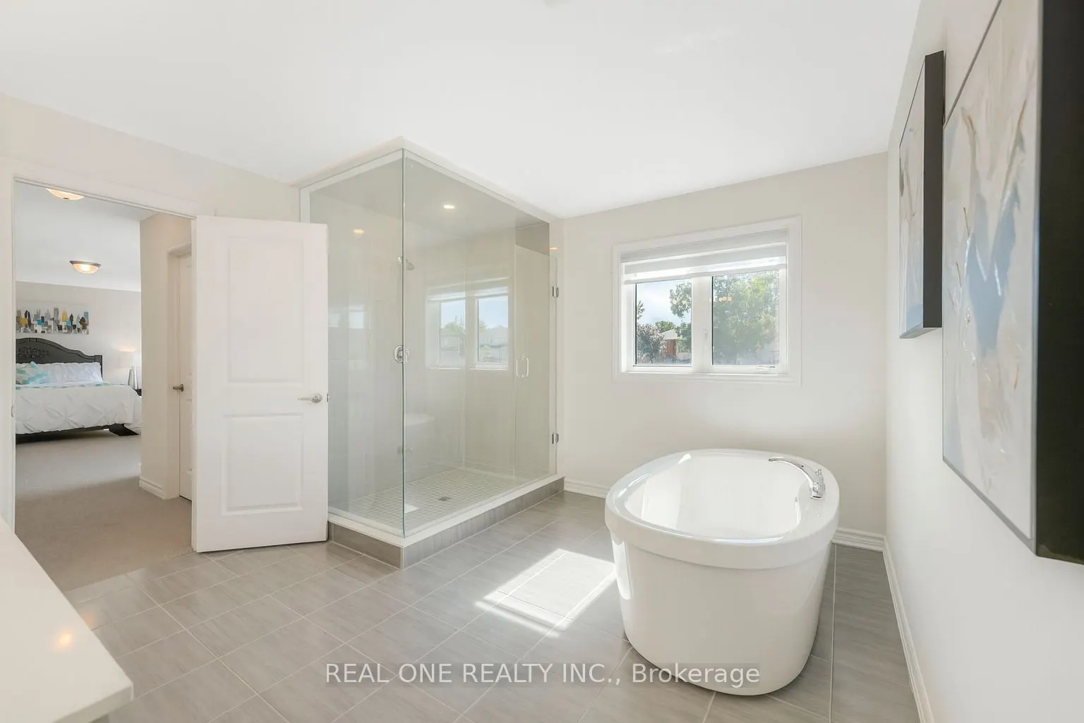 18 ORIOLE Crescent