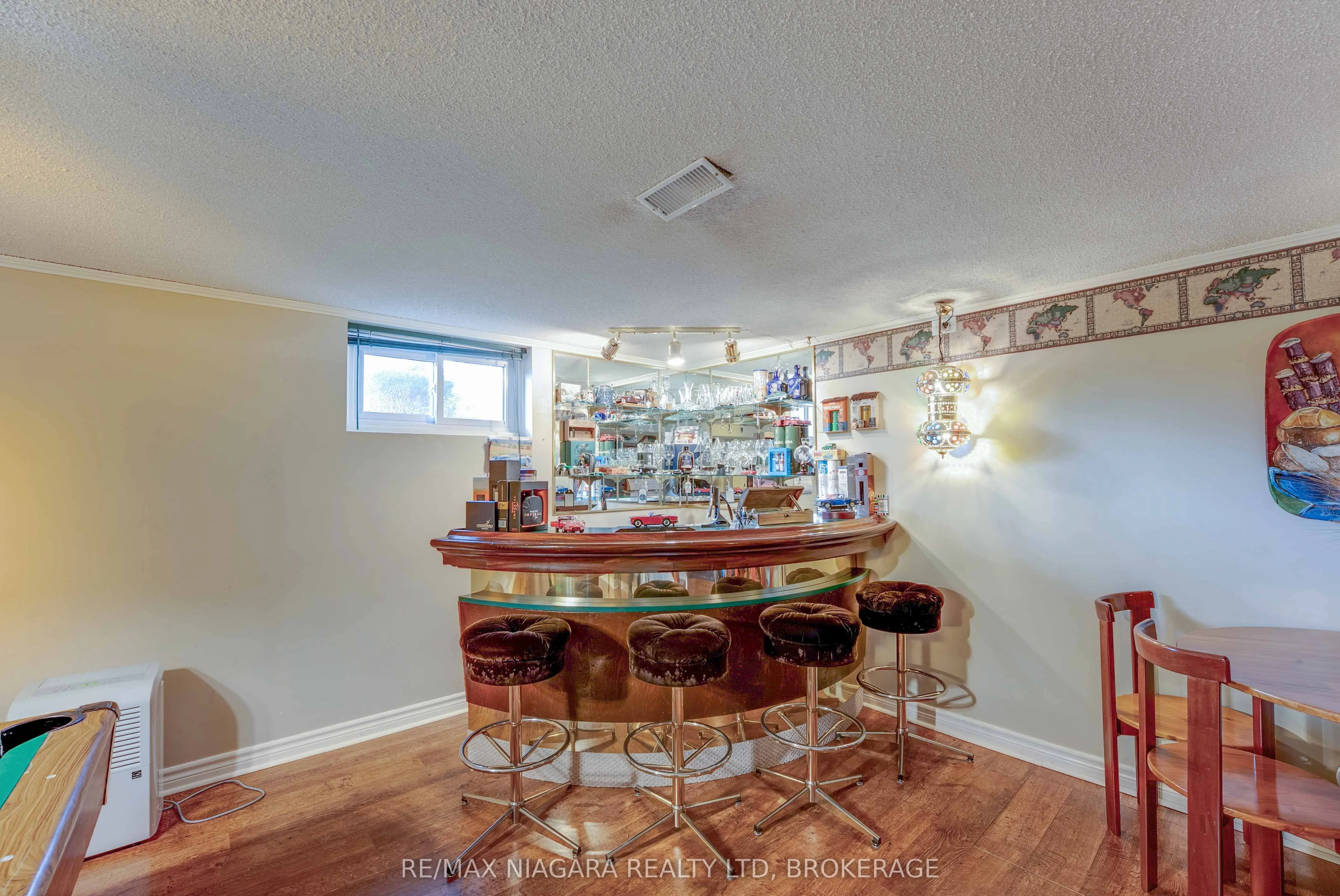 7909 Sarah Street