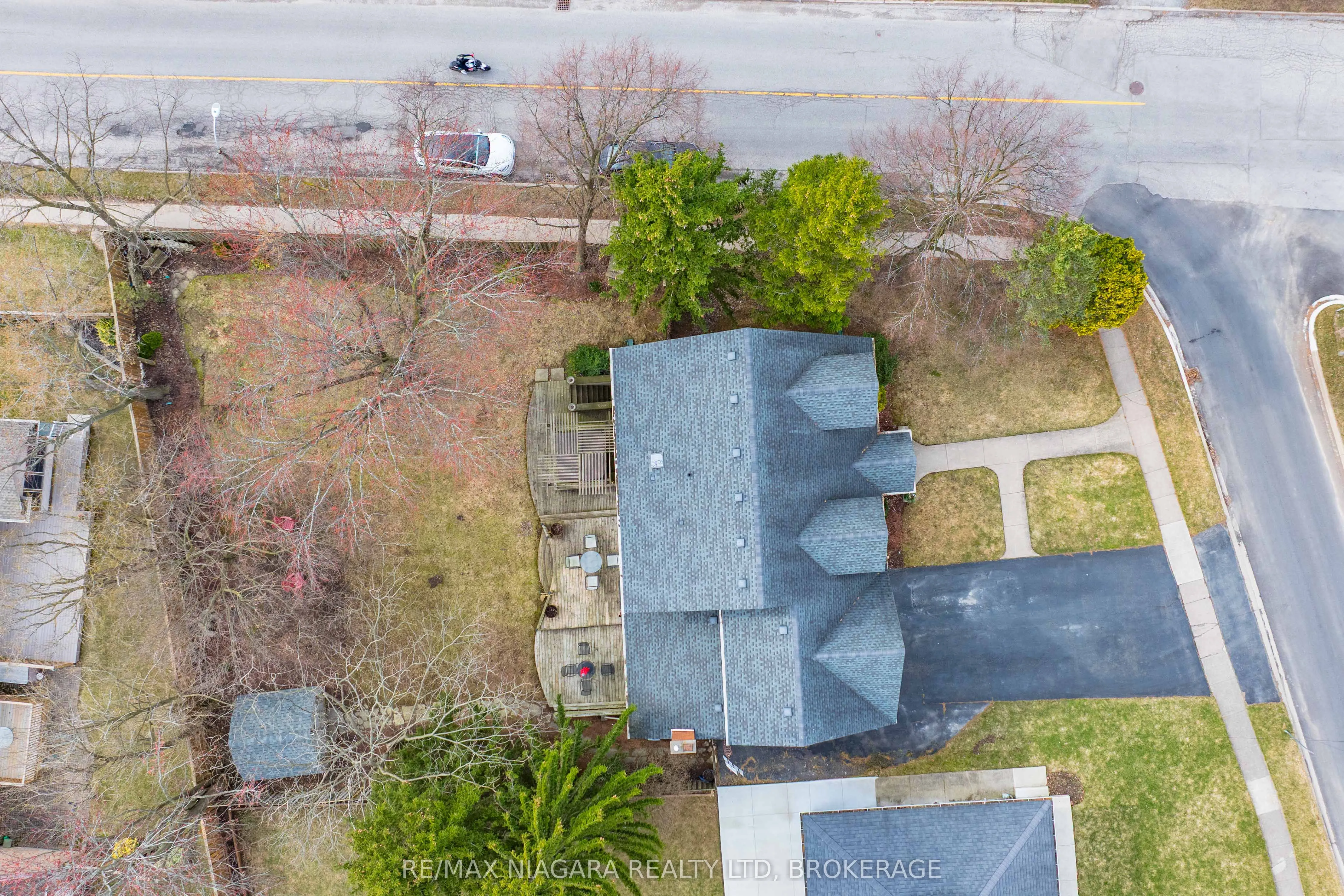 7909 Sarah Street
