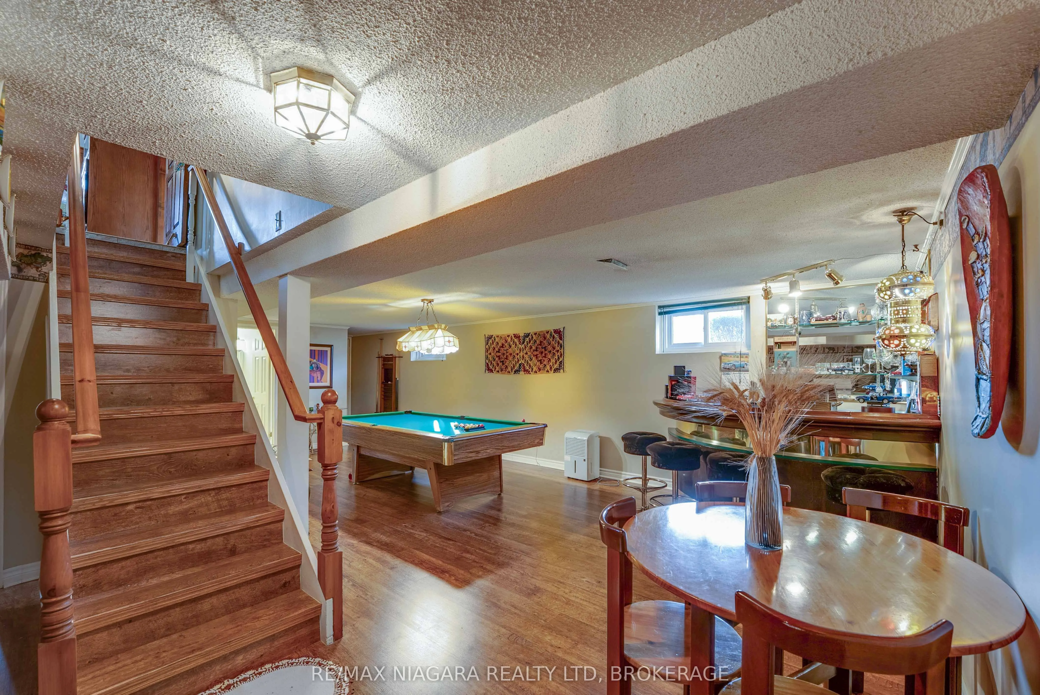 7909 Sarah Street
