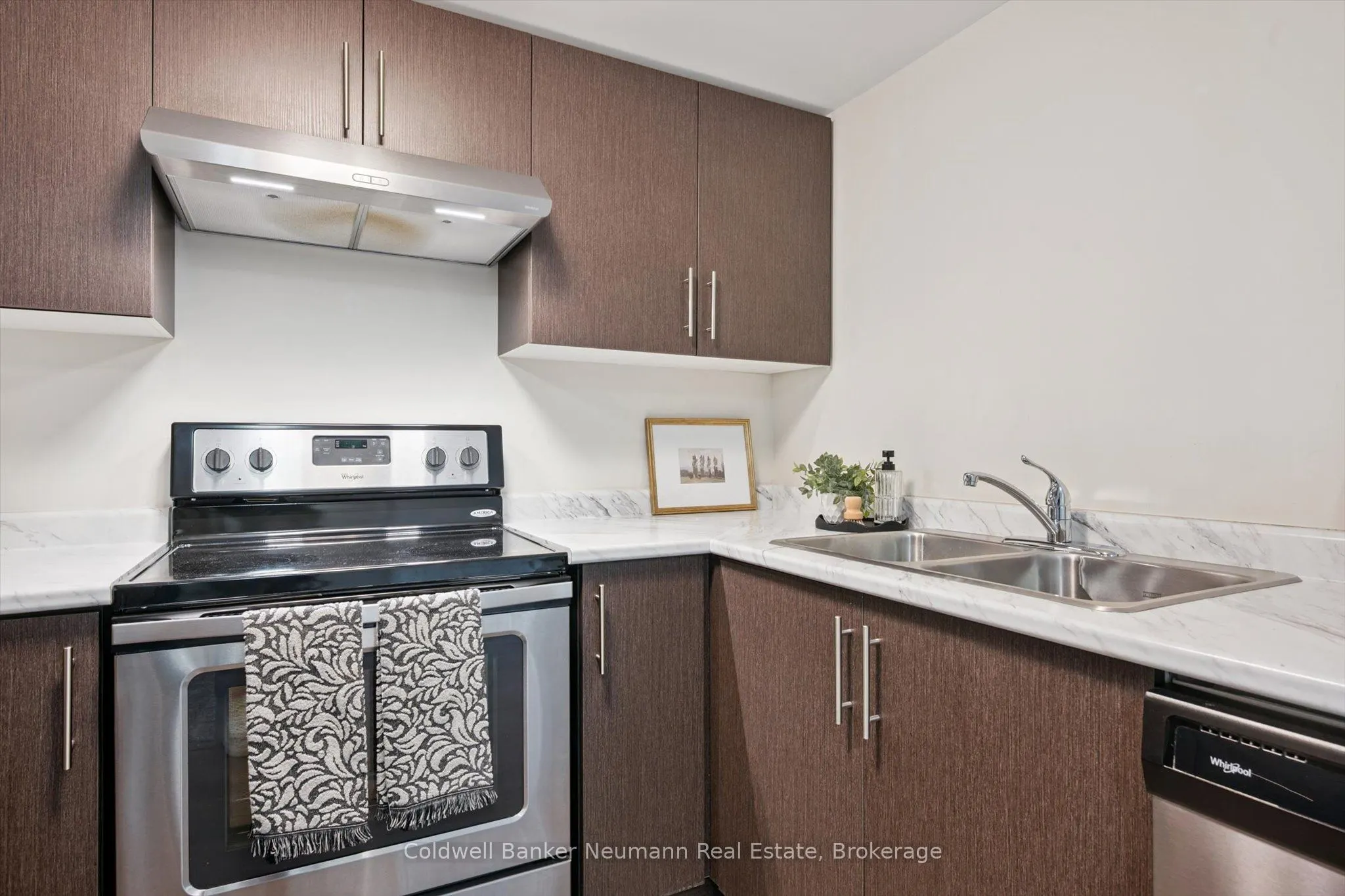 7 Kay Crescent, #212