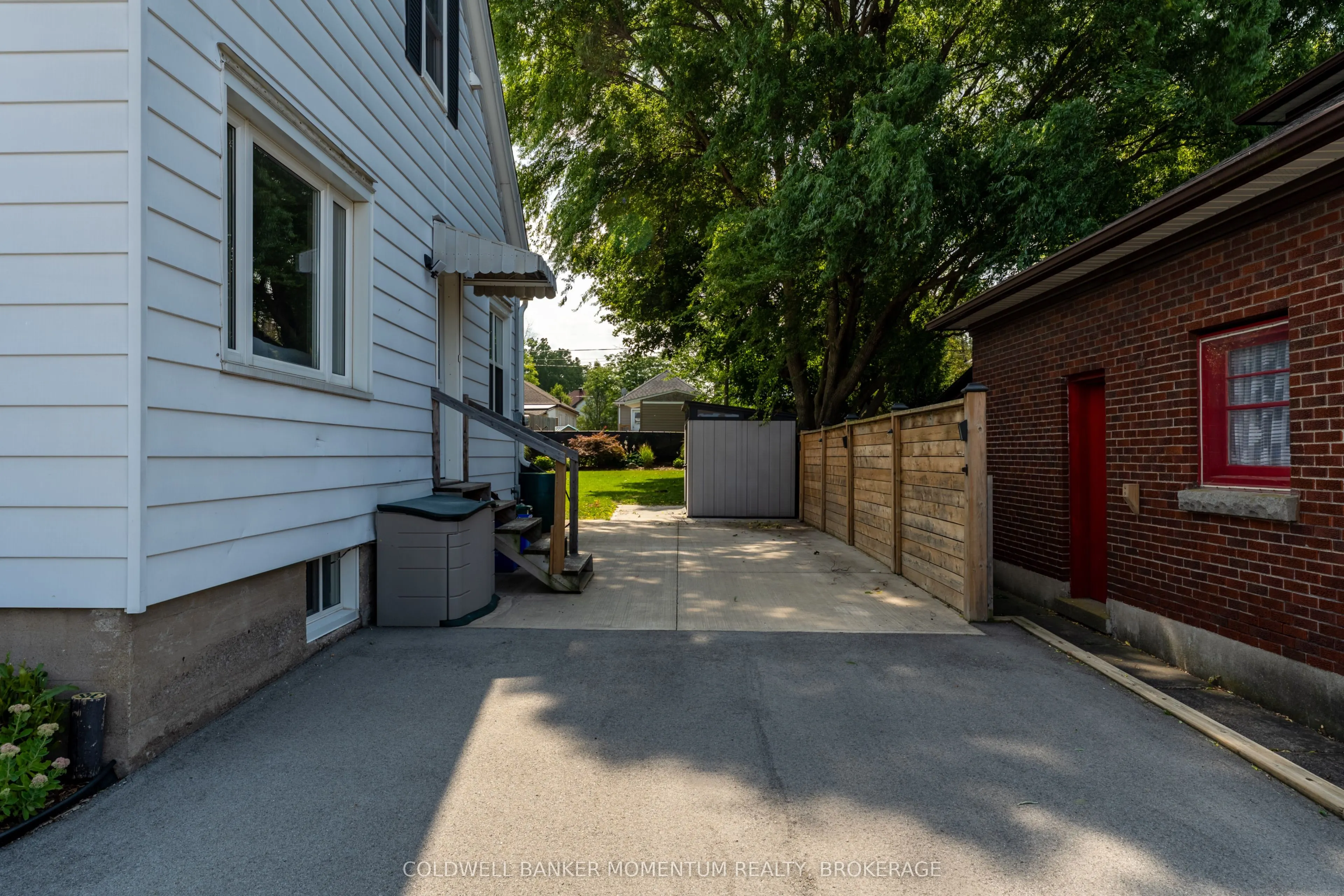 22 Fairburn Avenue