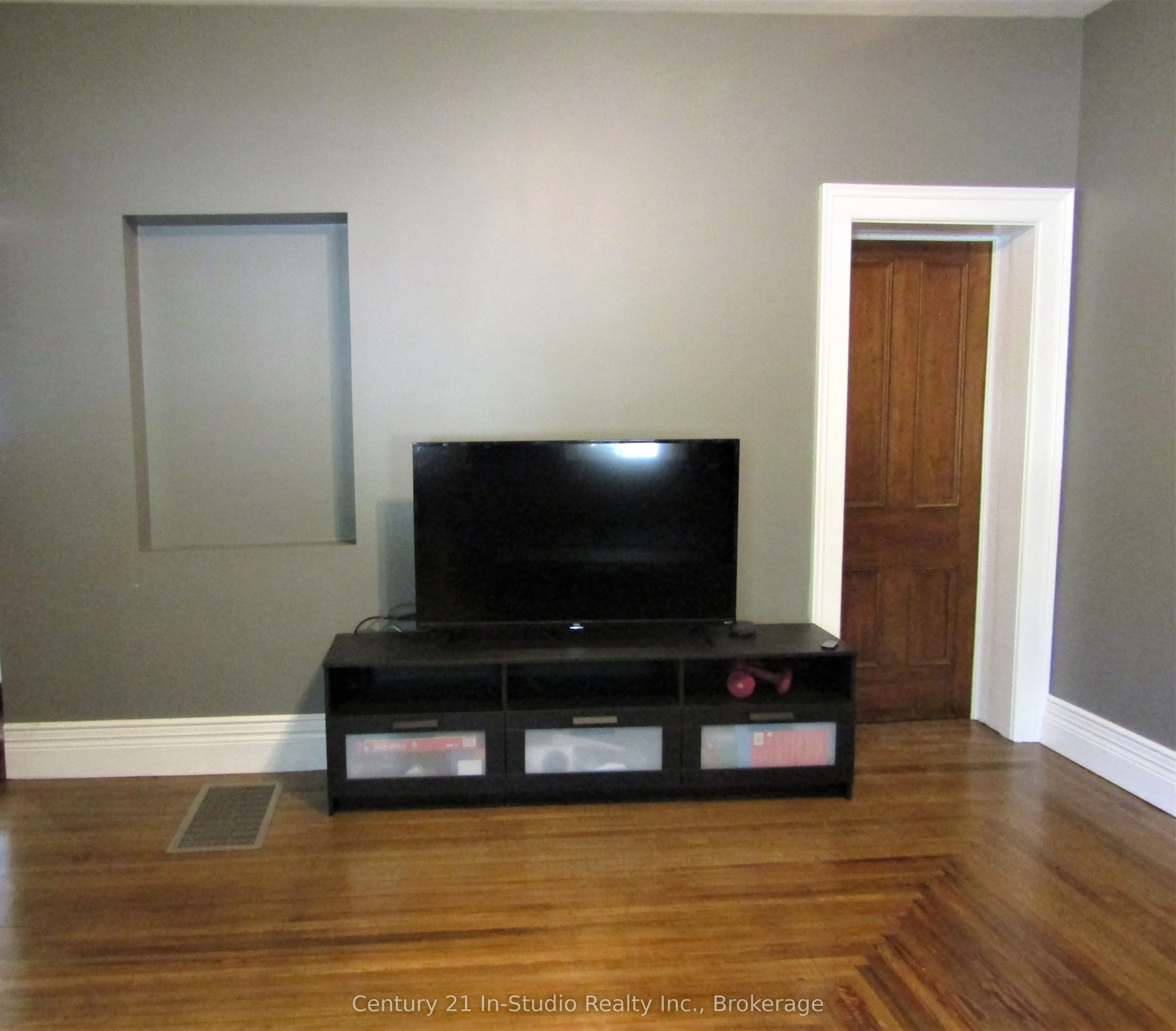 316 Centre Street, #B