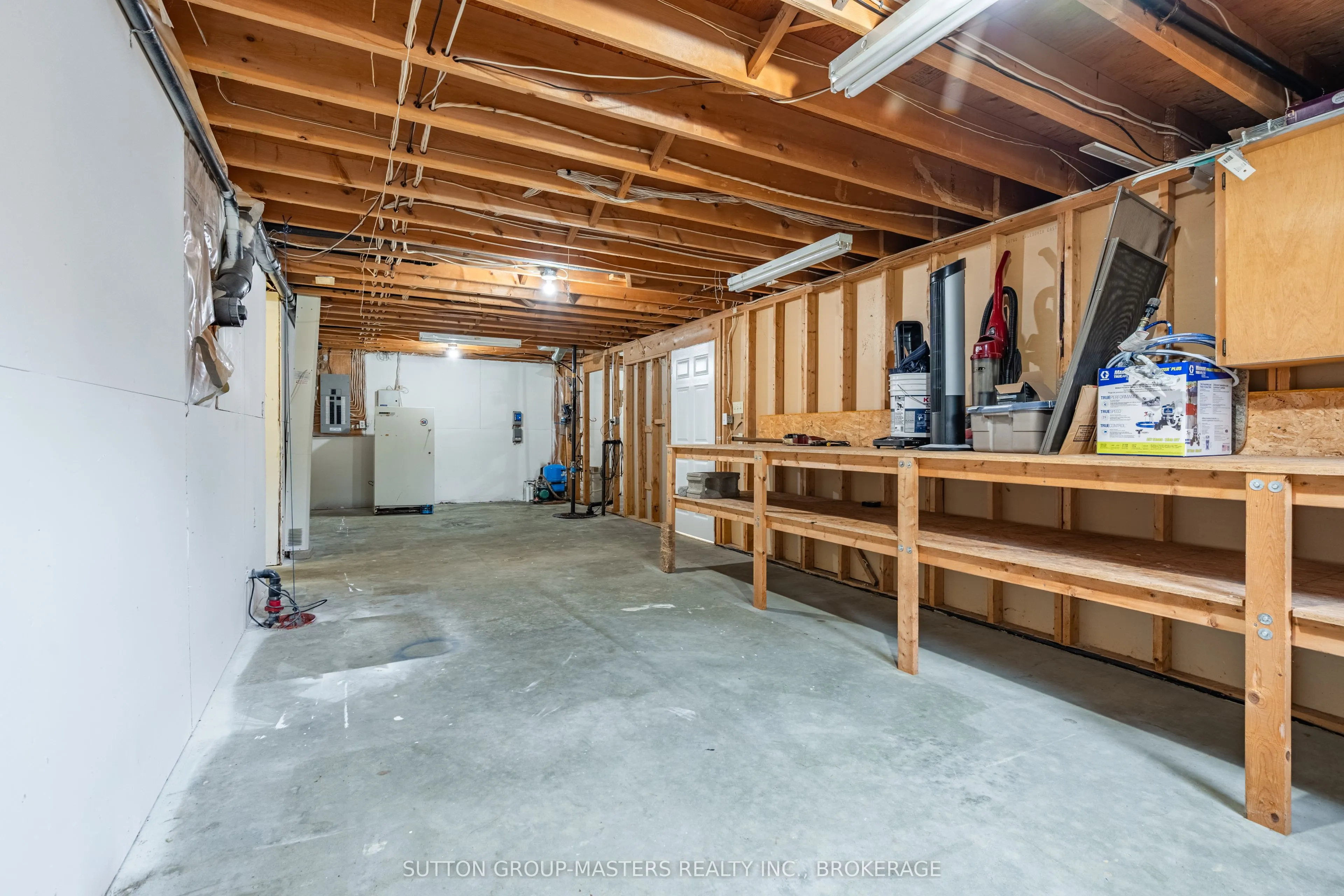 931 Powerline Road