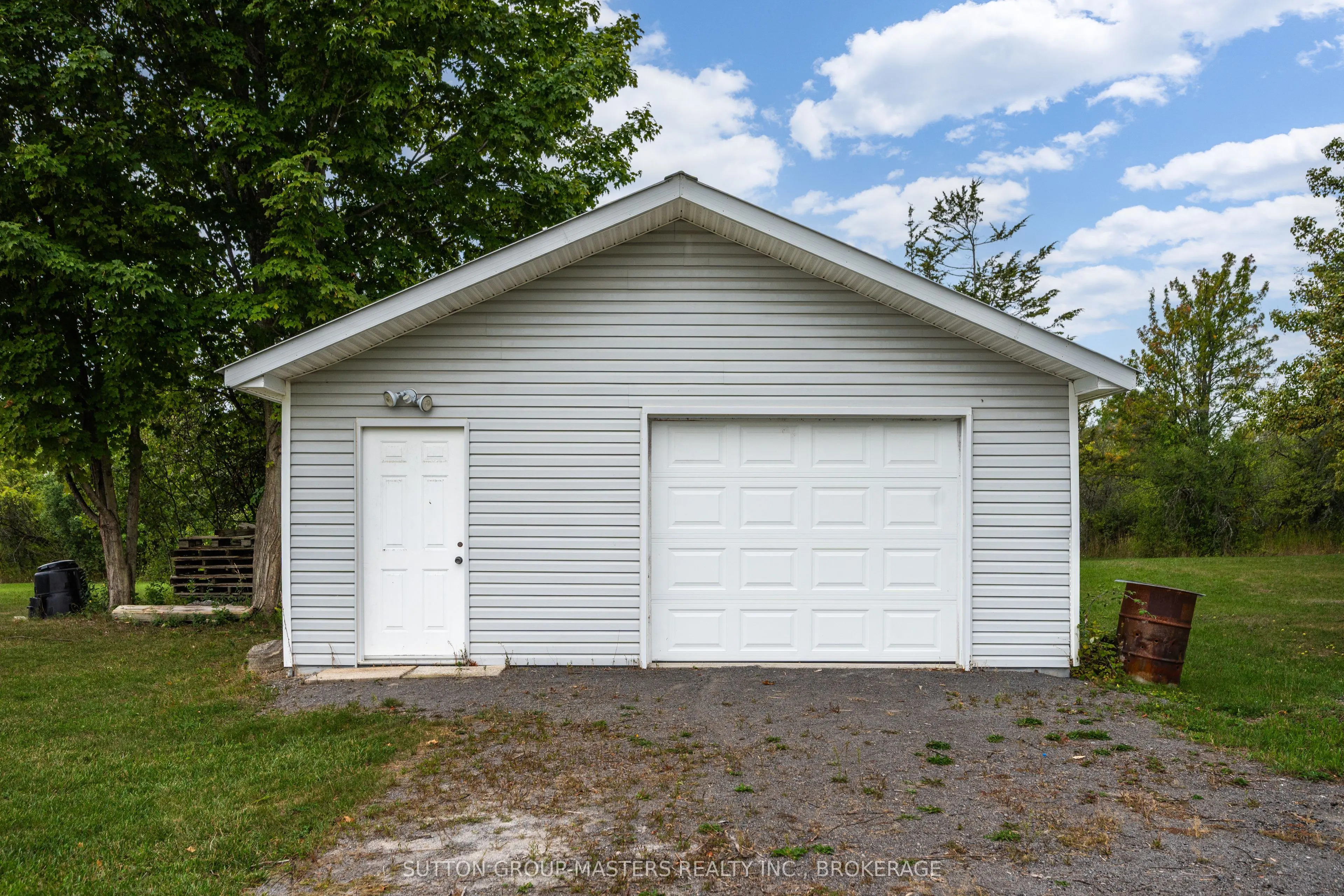 931 Powerline Road