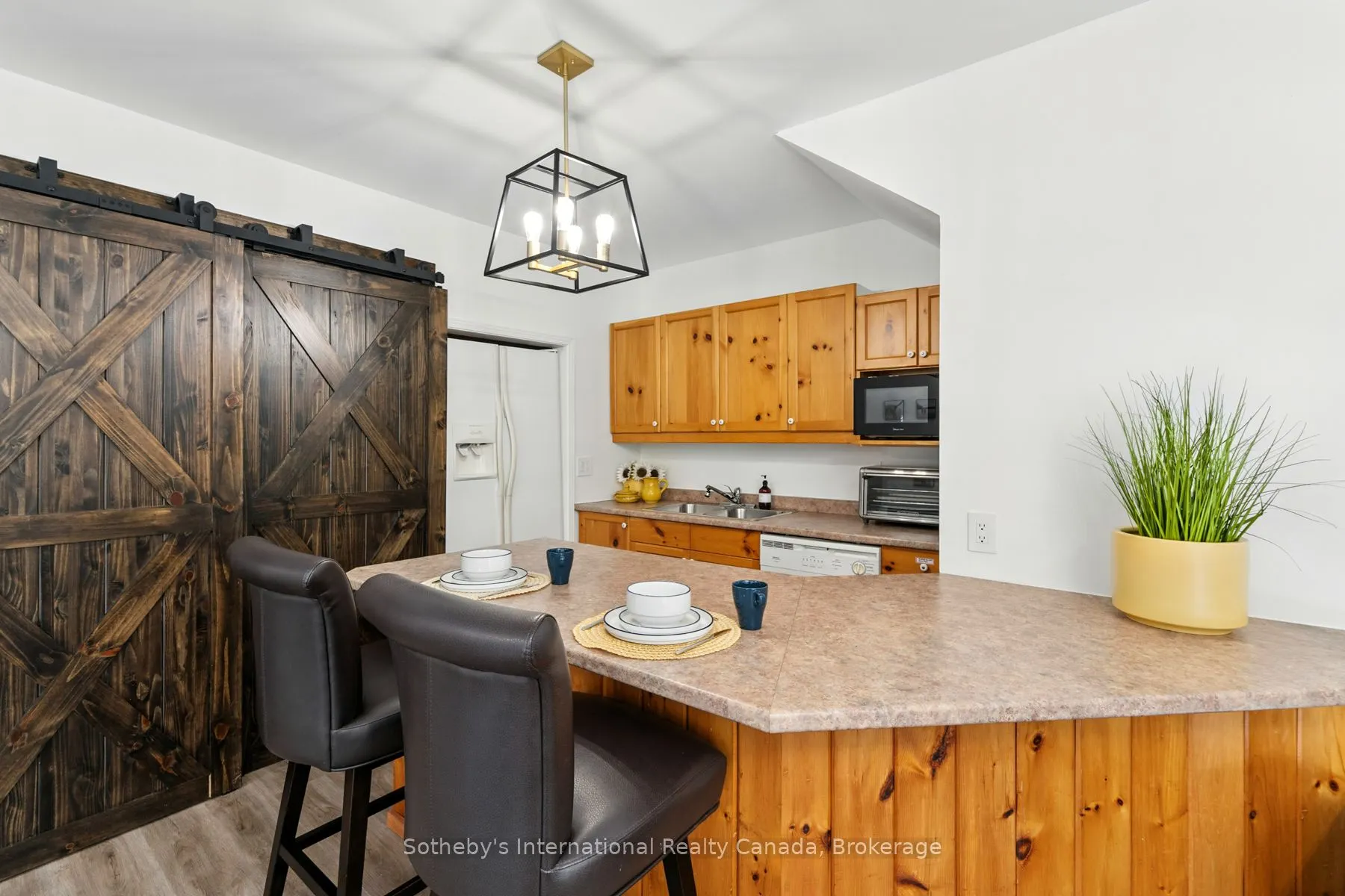 1060 North Kahshe Lake Road